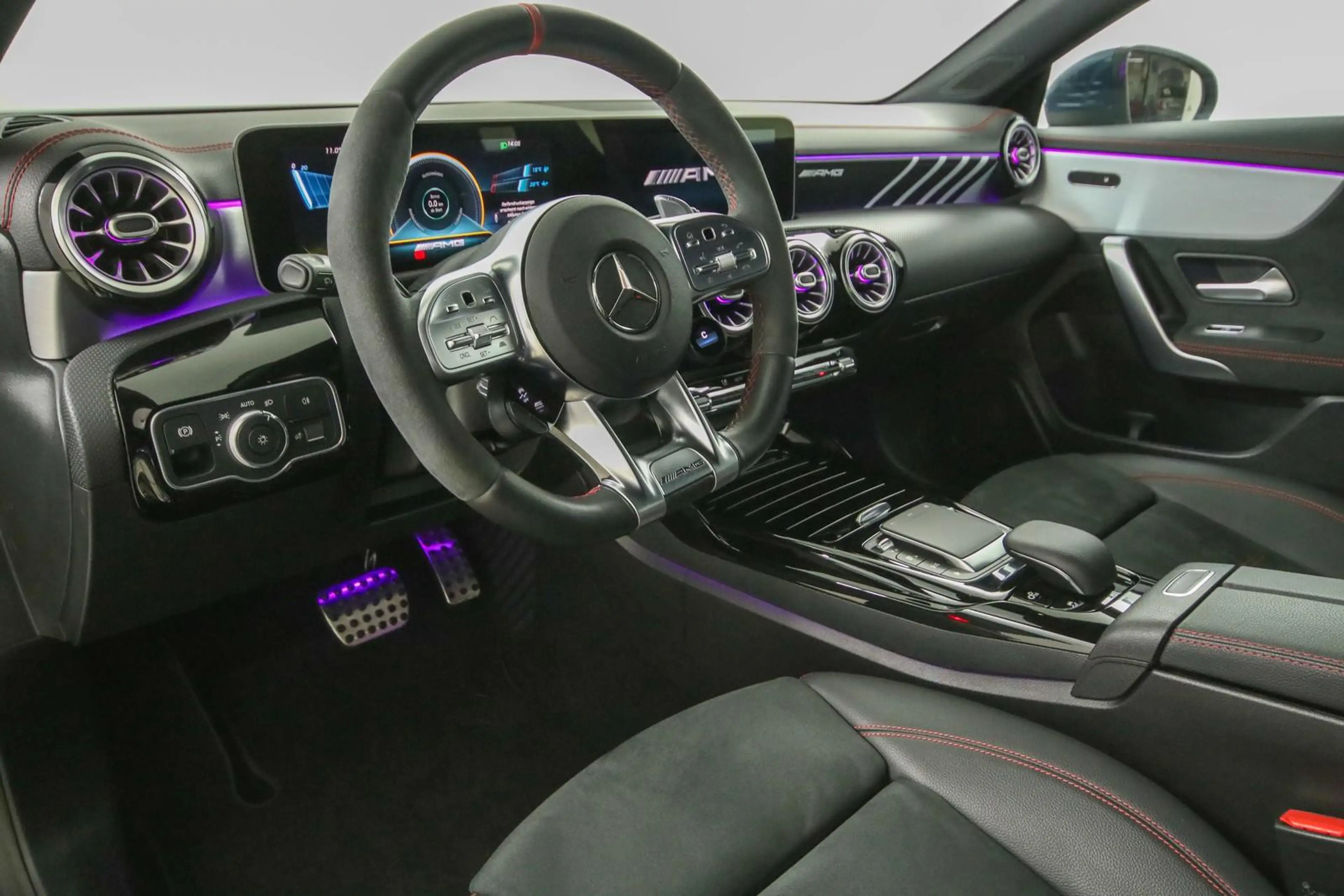 Mercedes-Benz CLA 45 AMG CLA 45 S AMG 4Matic 360*Kamera Distronic Ambient — photo 7