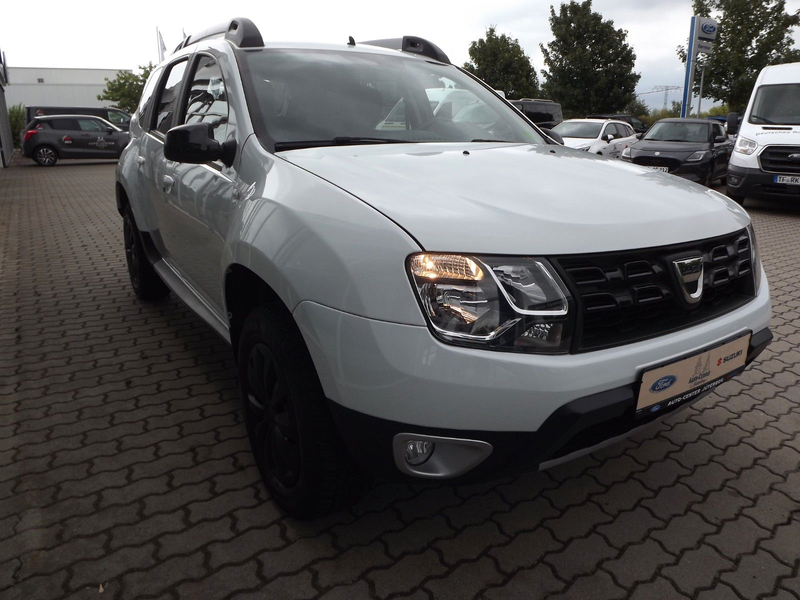 Dacia Duster Black Shadow 4x2*Klima*SHZ*Kam*Allwetter* — photo 4