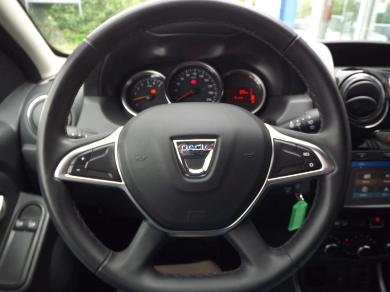 Dacia Duster Black Shadow 4x2*Klima*SHZ*Kam*Allwetter* — photo 7