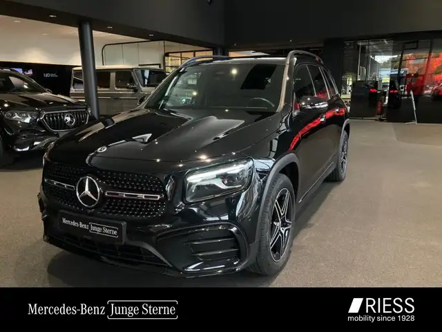 Mercedes-Benz GLB 200 AMG+AHK+R Kam+Pano+Multib+Distr+Night+19