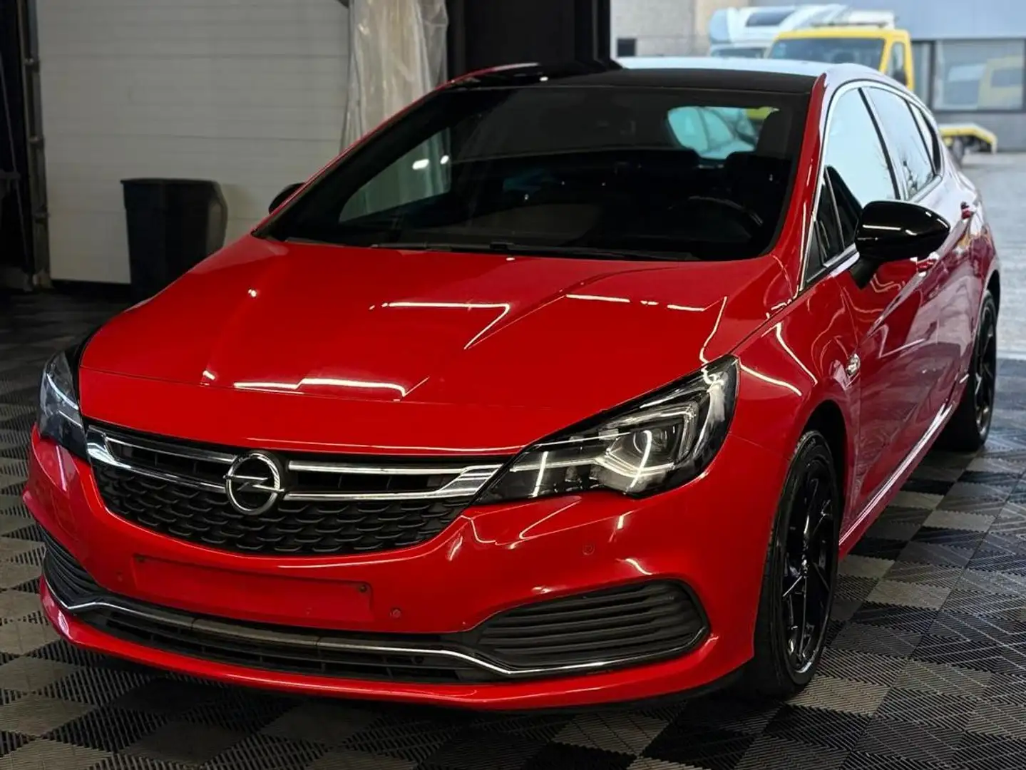 Opel Astra 1.4 BENZINE | 145.000KM | bj. 2019 Rot - 1