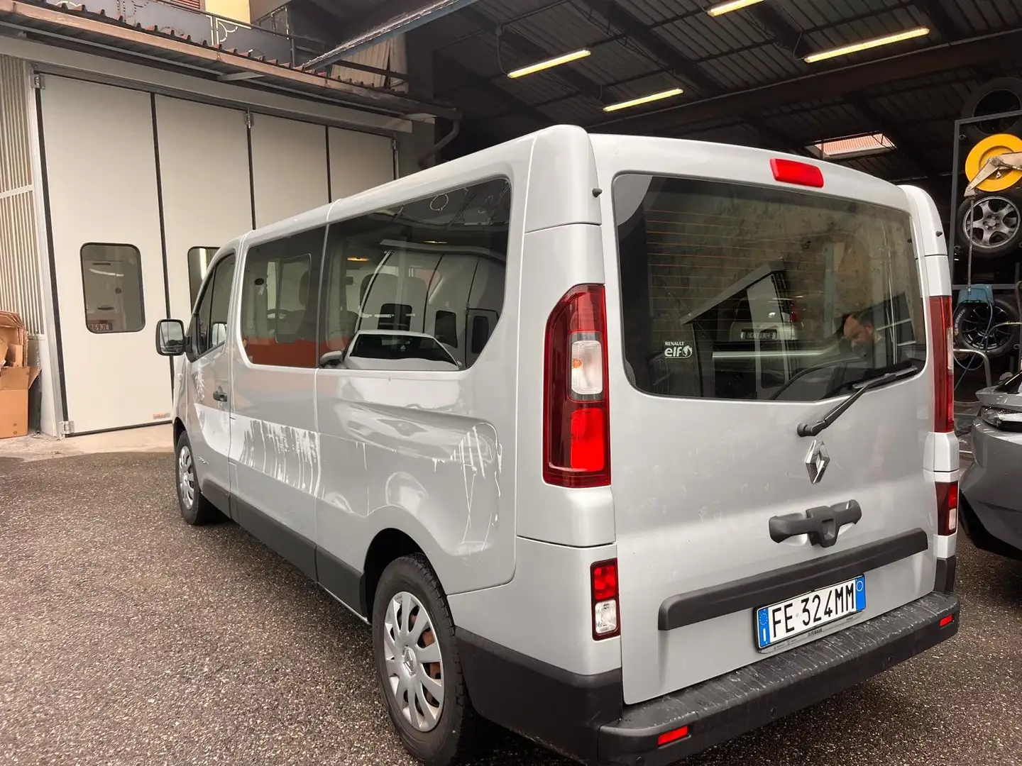 Renault Trafic Argent - 2