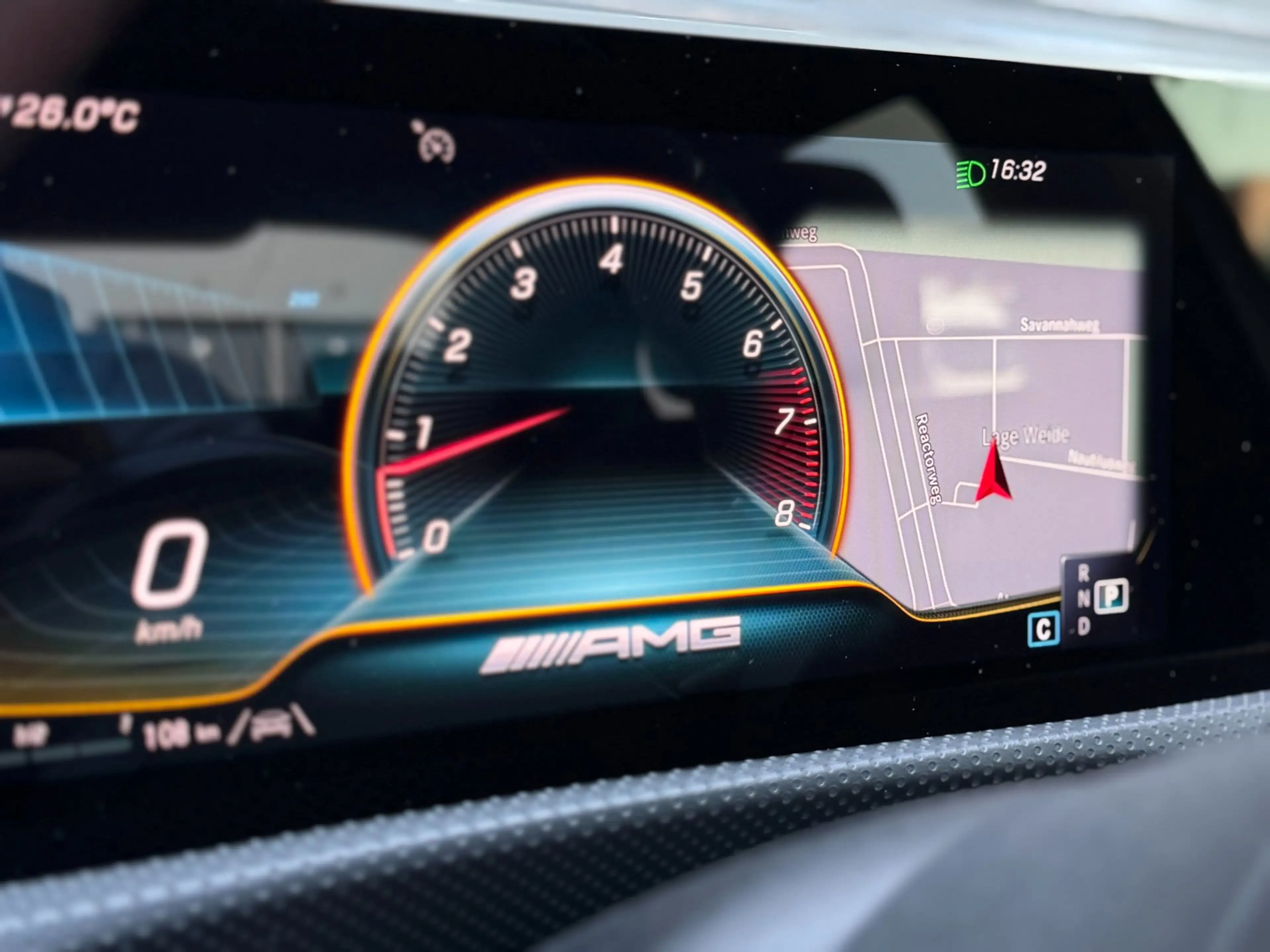 Mercedes-Benz A 35 AMG 4MATIC Premium Plus Pano | Memory | Burmester | Sf — photo 23