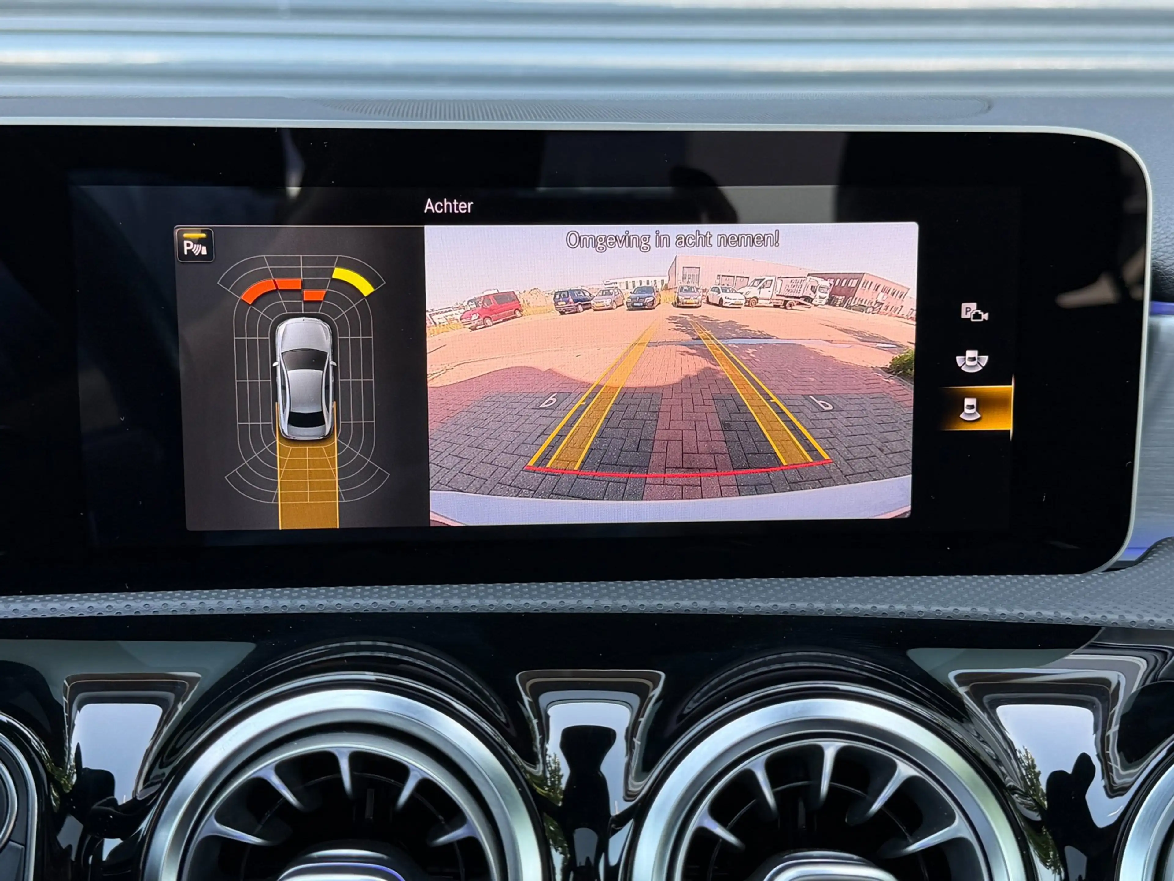 Mercedes-Benz A 35 AMG 4MATIC Premium Plus Pano | Memory | Burmester | Sf — photo 26