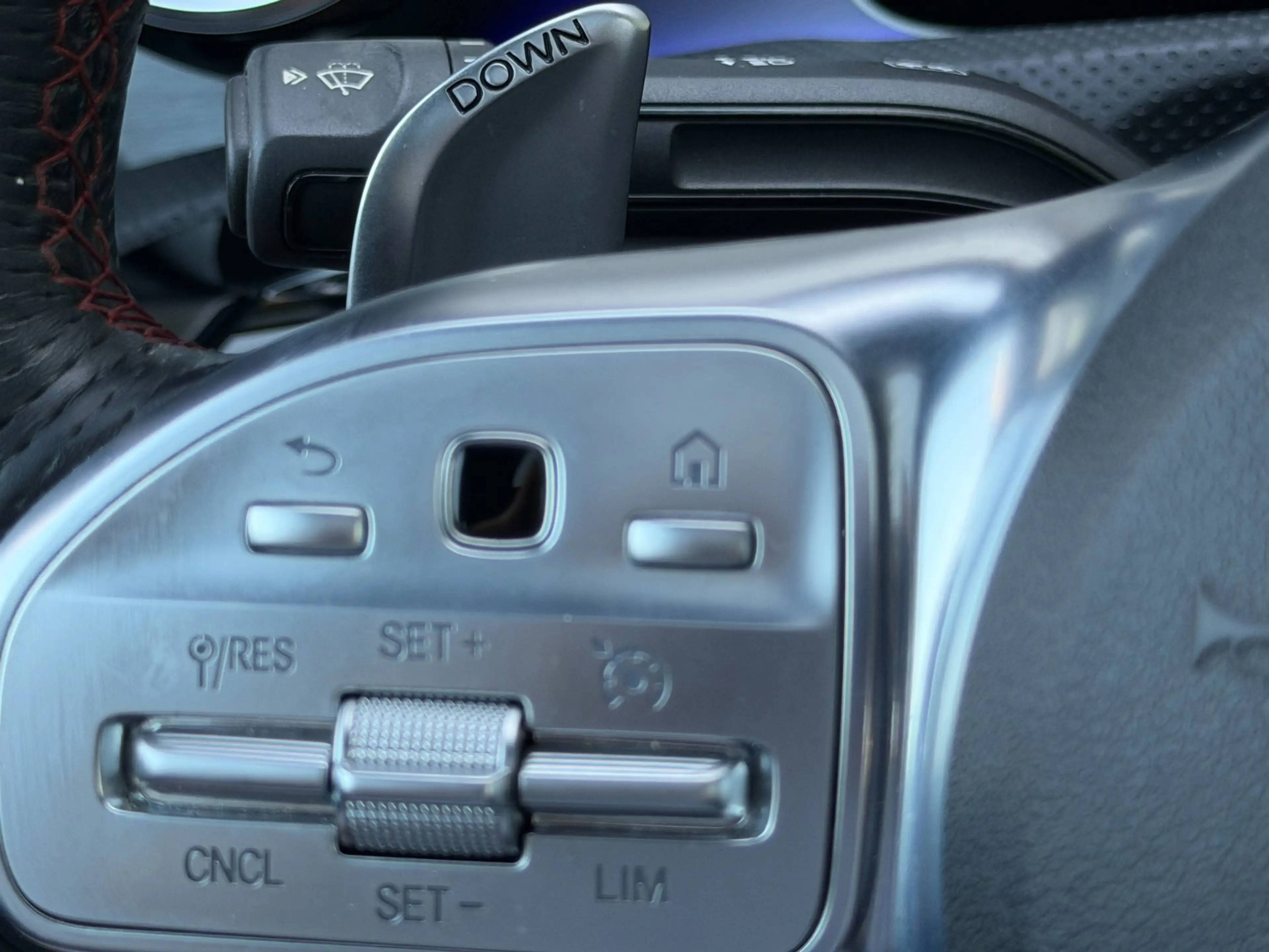 Mercedes-Benz A 35 AMG 4MATIC Premium Plus Pano | Memory | Burmester | Sf — photo 32