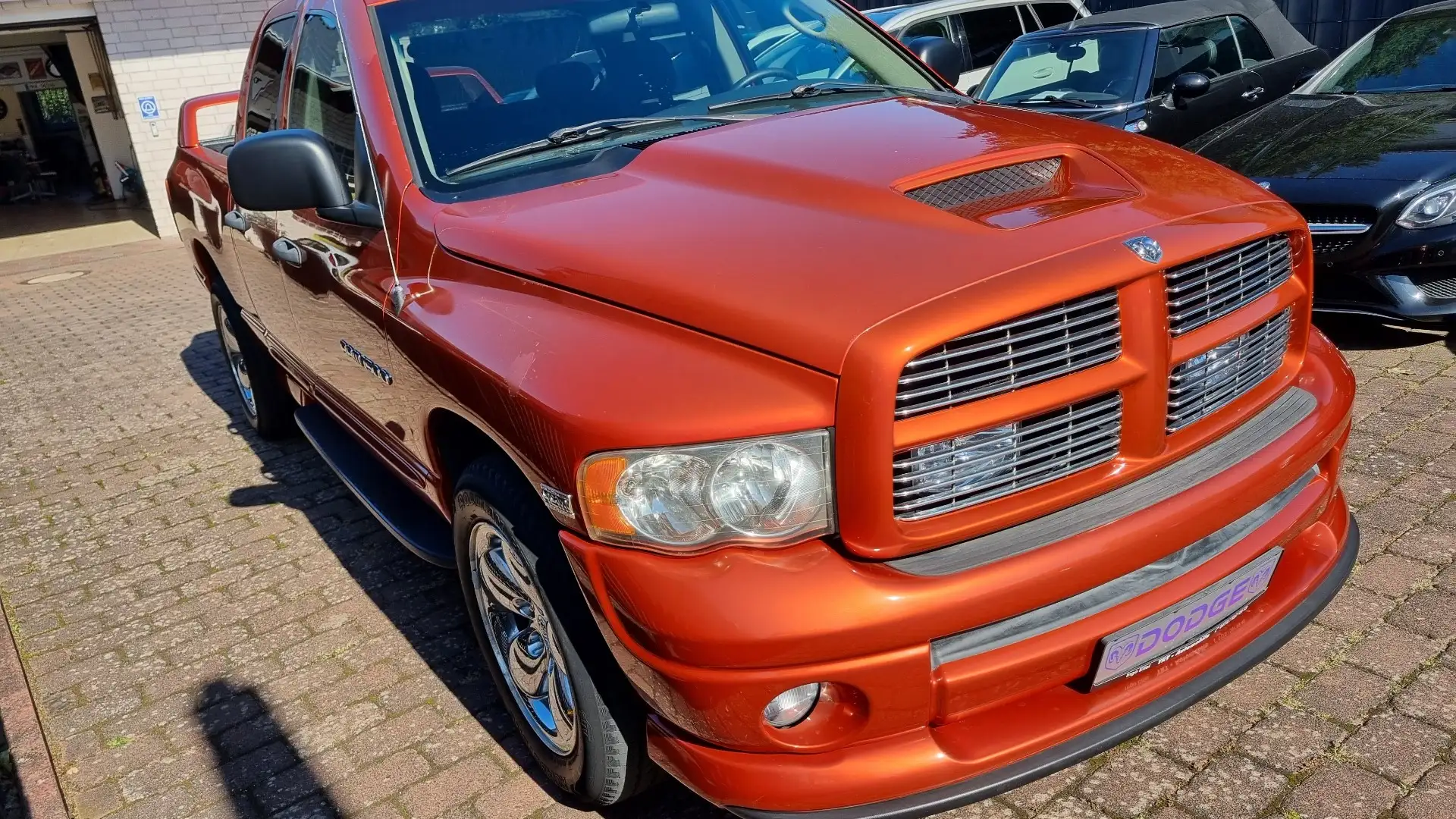 Dodge RAM Ram 1500 Sondermodell Daytona Nr. 0003 TÜV neu Orange - 2