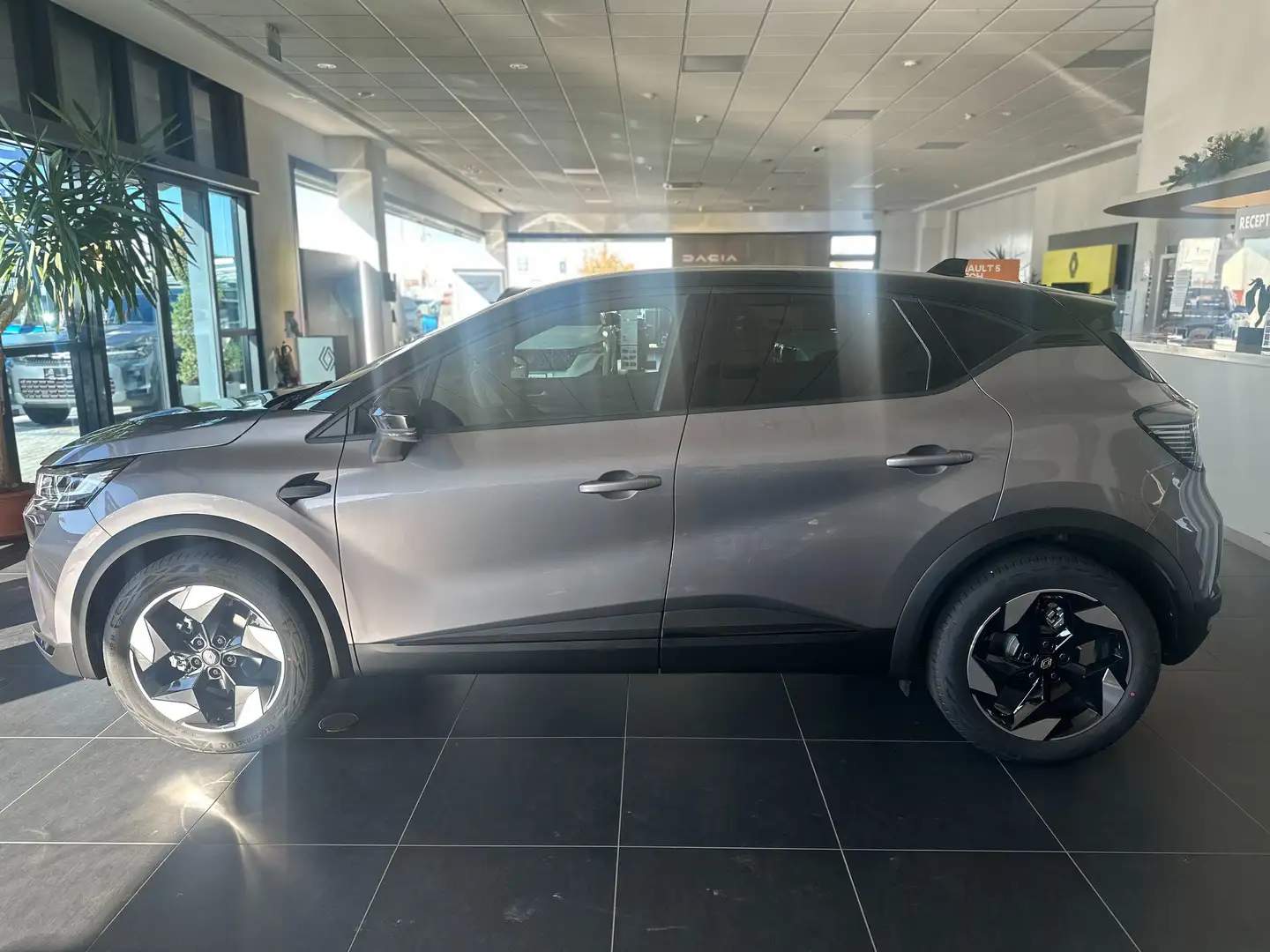 Renault Captur Captur II 2024 1.0 eco-g Techno 100cv Grigio - 2