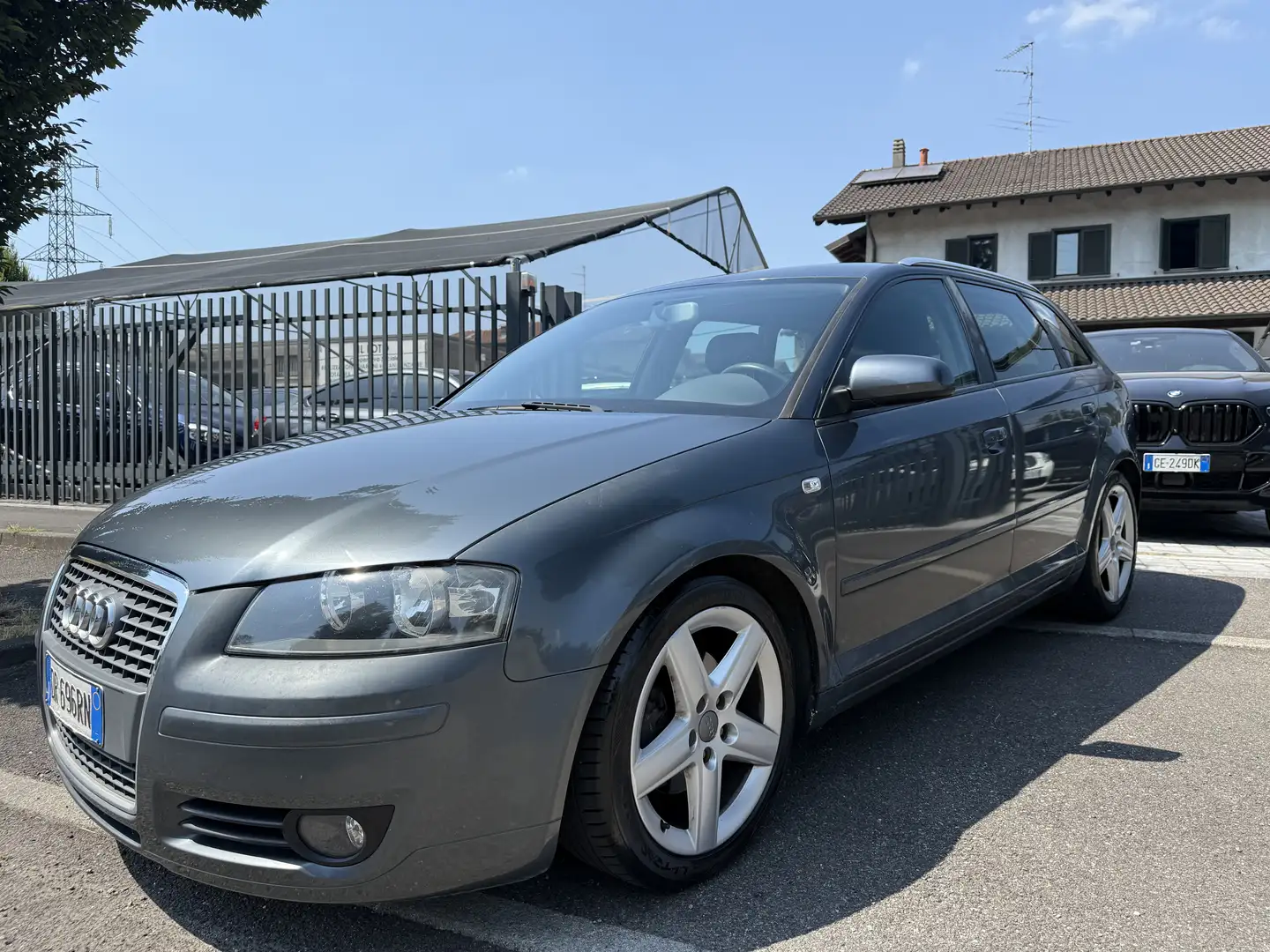 Audi A3 Sportback 2.0 tdi Ambiente fap Grey - 2