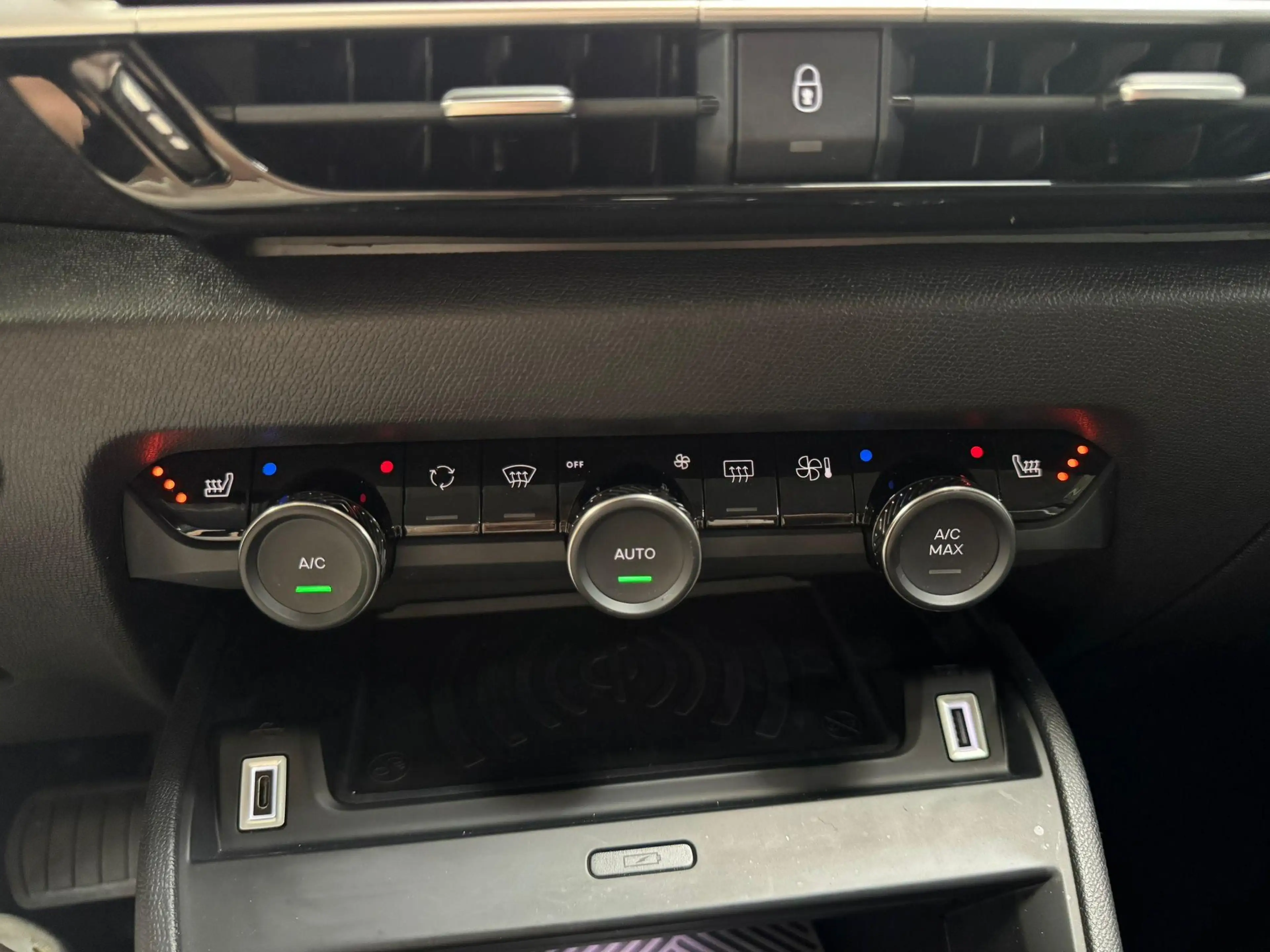 Citroen C4 X 1.2 Hybrid 145pk Max | Pack Techno | tot 8 jaar ga — photo 17