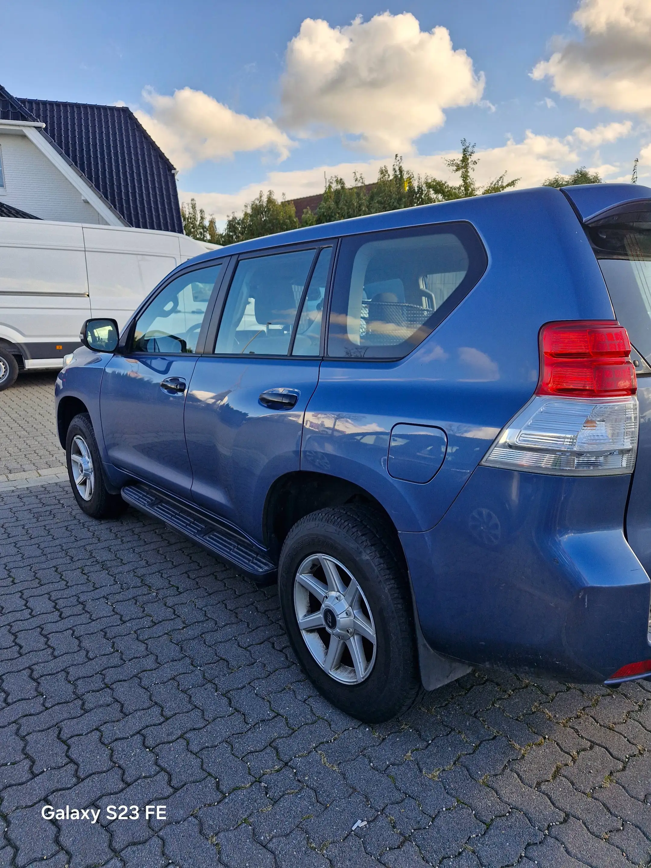 Toyota Land Cruiser Basis 150 — photo 4