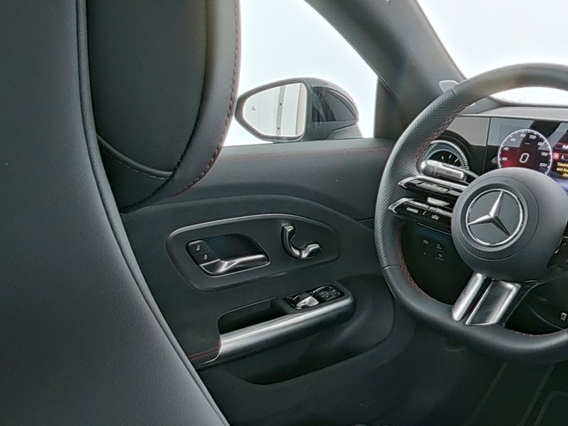 Mercedes-Benz CLA 250 + EQ, AMG Plus, Premium Paket, Night Paket, Panod. — photo 8