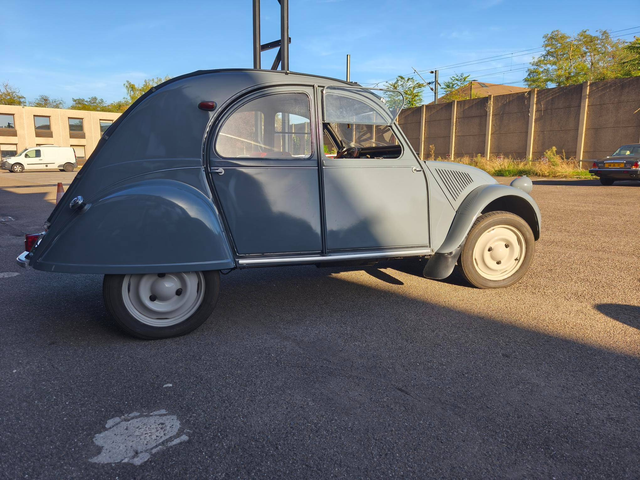 Citroen 2CV AZ