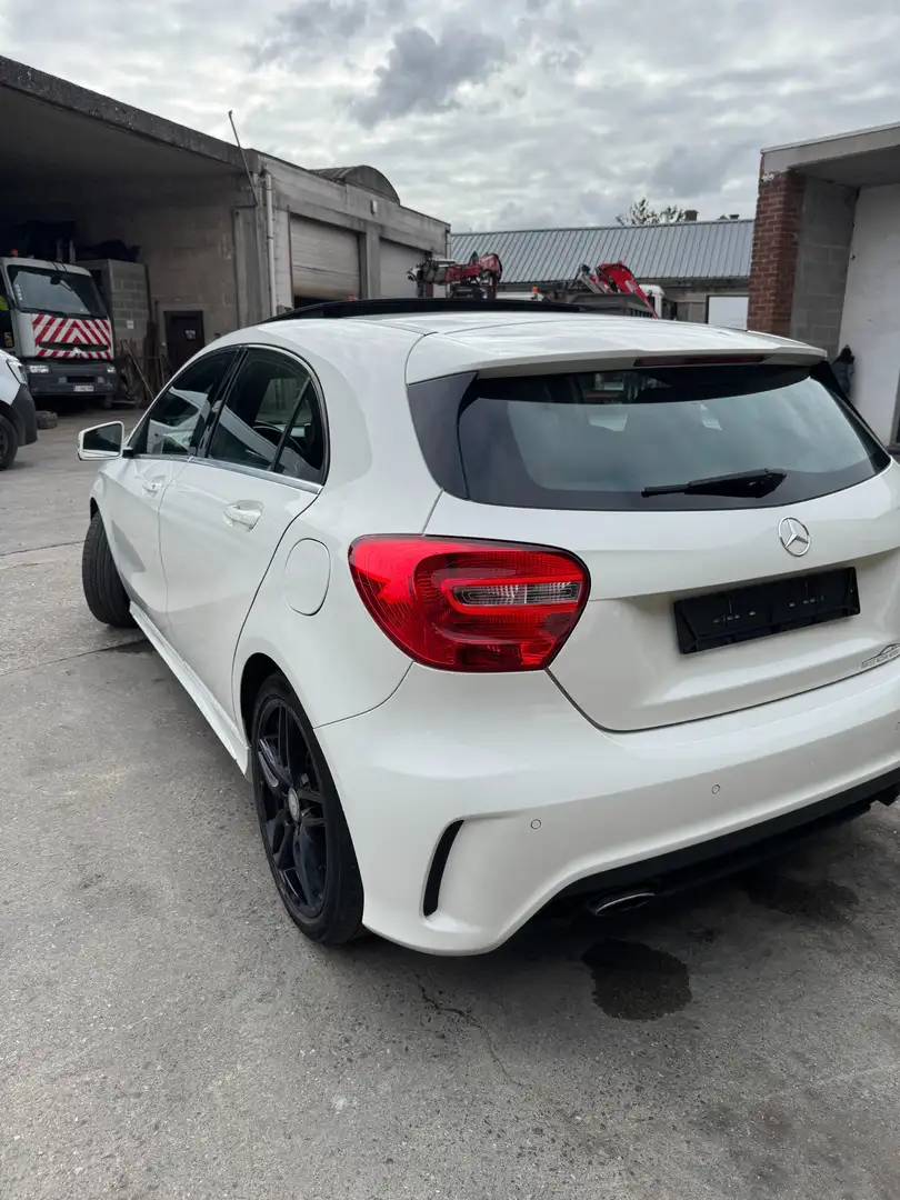 Mercedes-Benz A 180 A 180 CDI AMG Line Blanc - 2