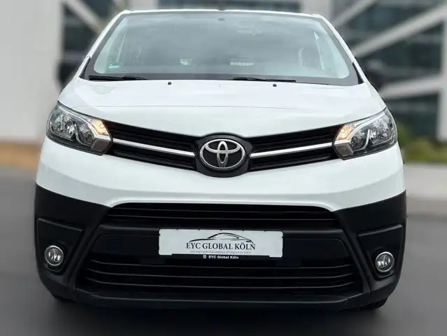Toyota Proace view 7