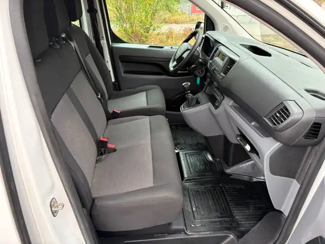 Toyota Proace view 14