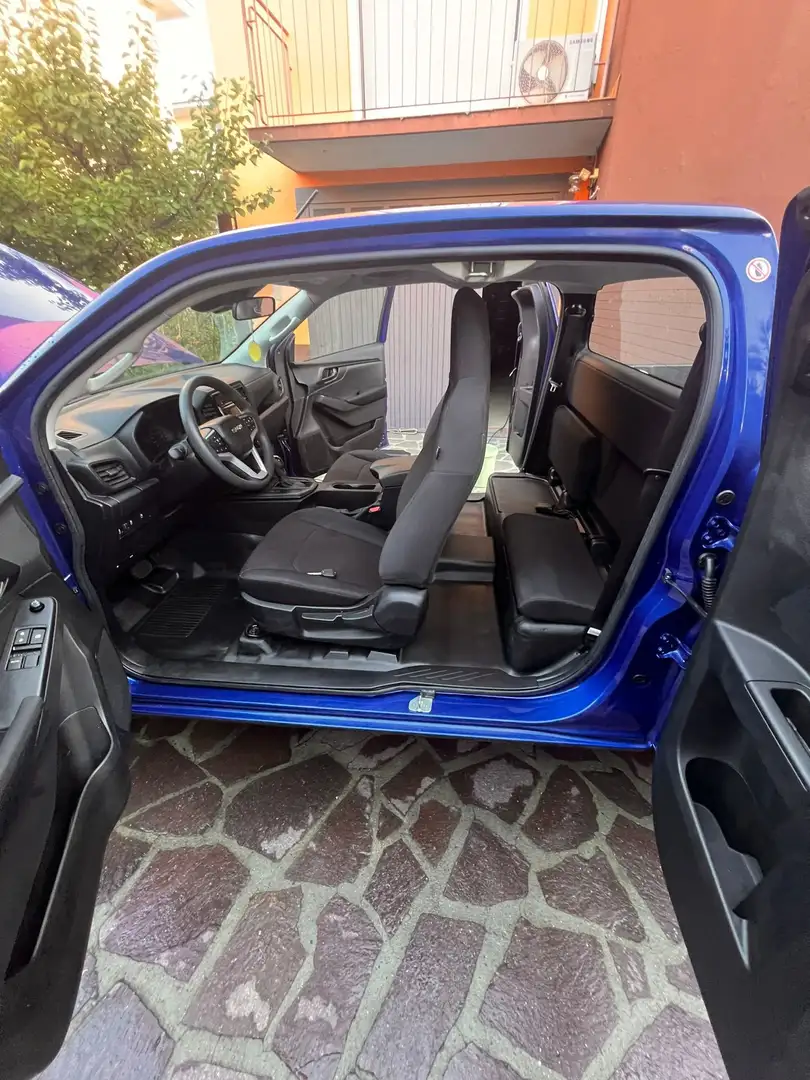 Isuzu D-Max D-Max IV 2021 1.9 td space N60F 4x4 auto Modrá - 1