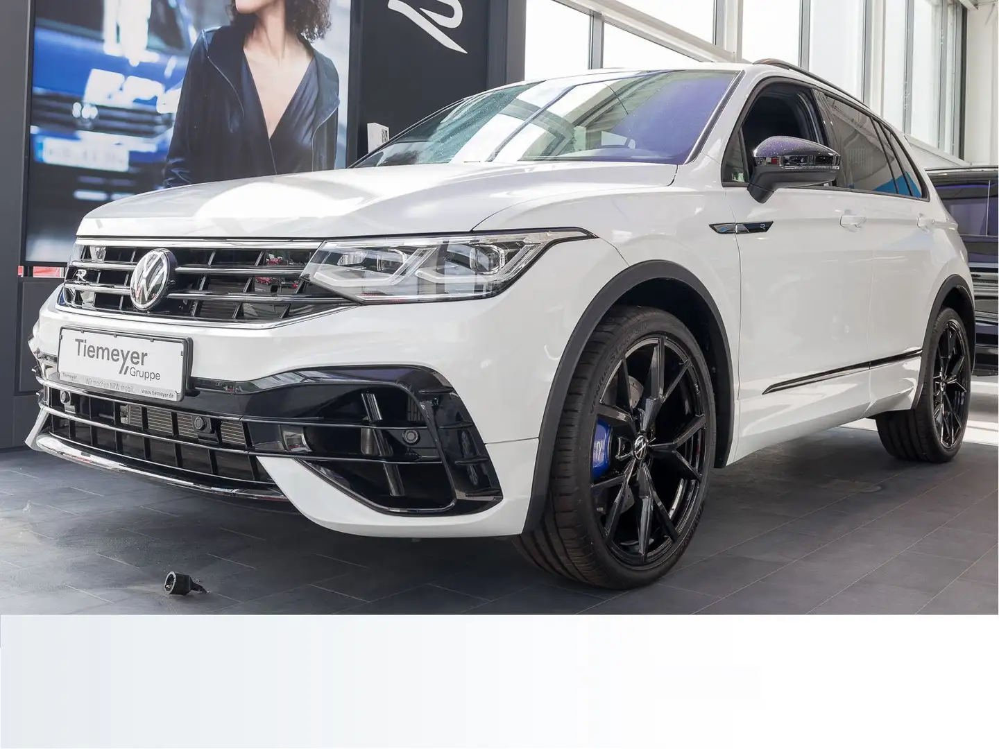Volkswagen Tiguan 2.0 TSI OPF DSG 4M R BlackStyle PANO LEDE Weiß - 2
