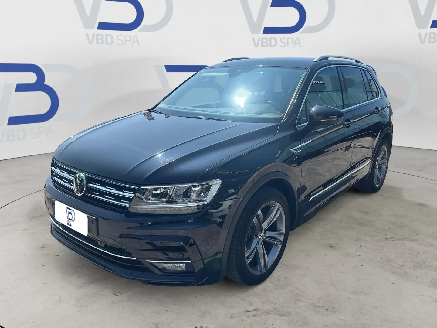 Volkswagen Tiguan II 1.5 tsi Sport 130cv Чорний - 1
