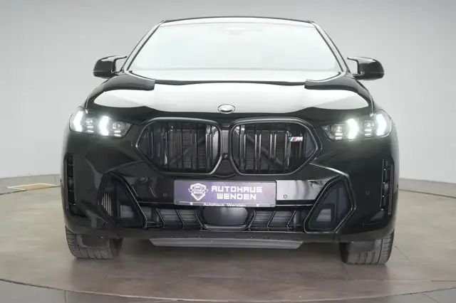 BMW X6 view 2