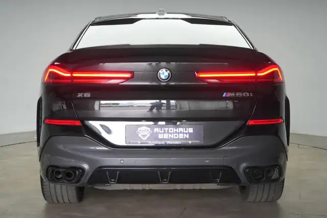 BMW X6 view 5