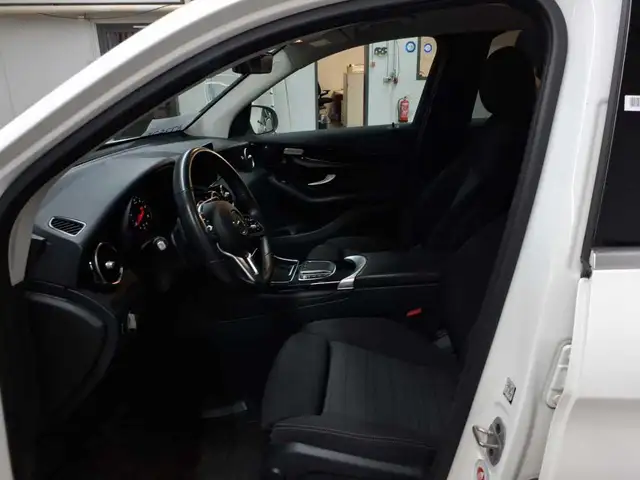Mercedes-Benz GLC view 7