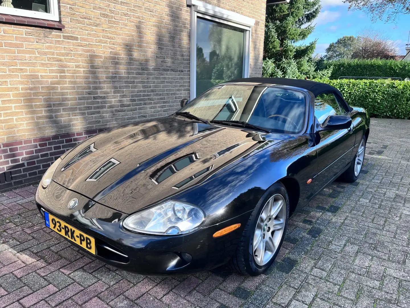 Jaguar XK8 4.0 V8 Convertible Noir - 1
