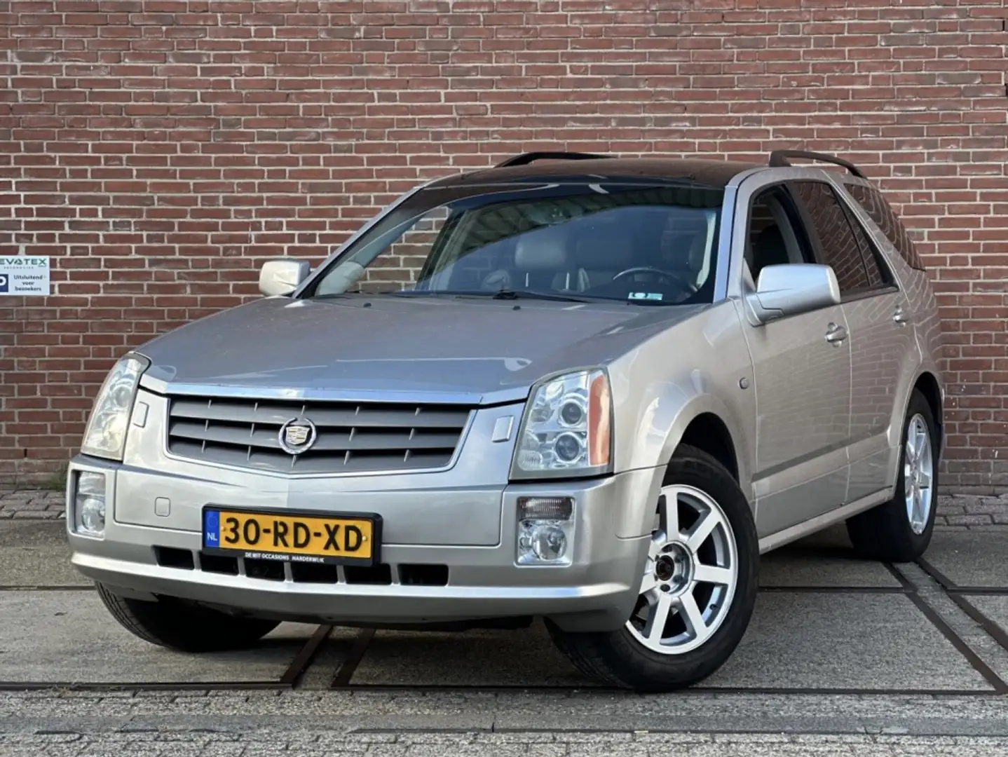 Cadillac SRX 3.6 Sport Luxury |Automaat |Panoramadak |Youngtime Szürke - 1