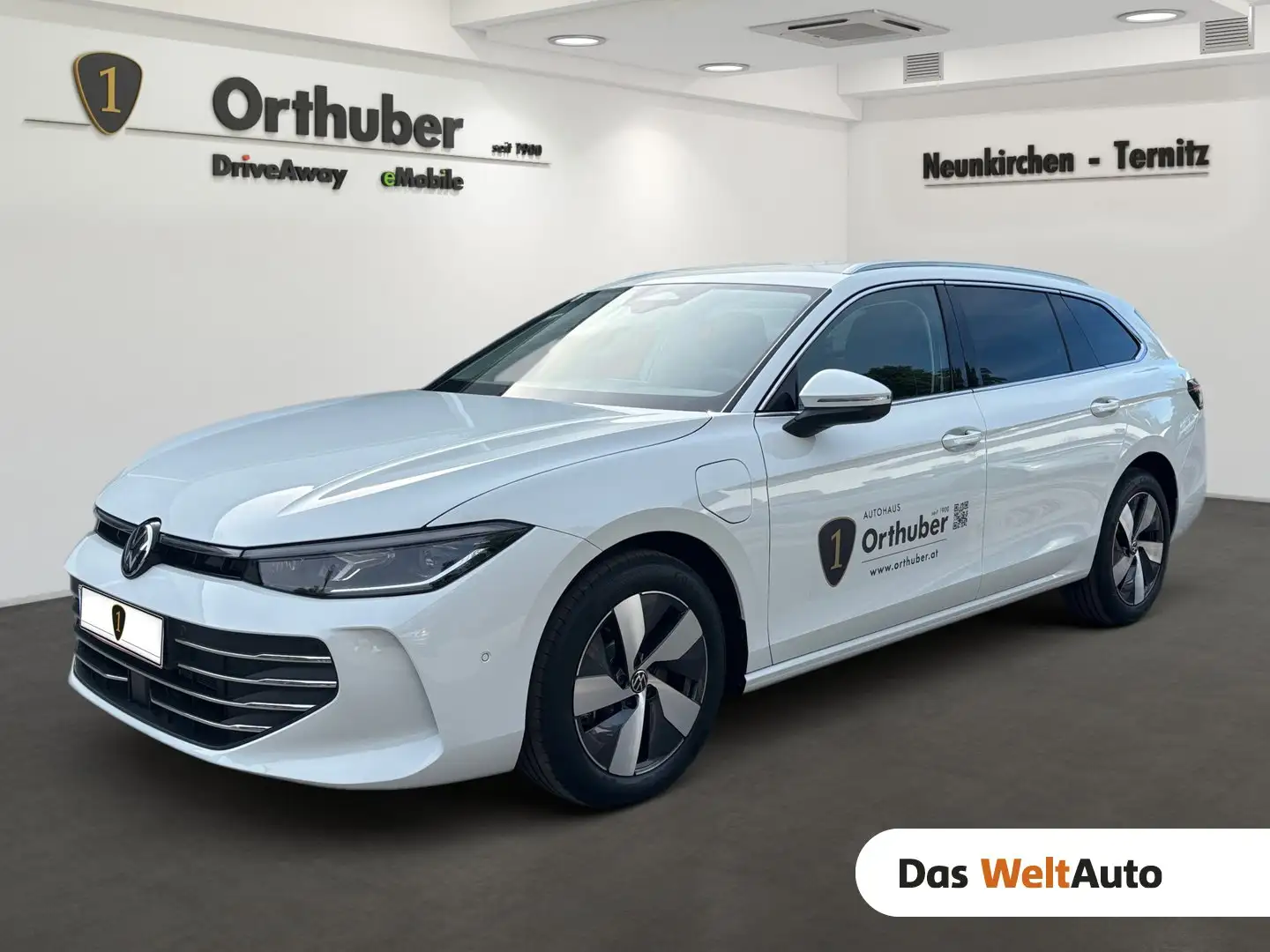 Volkswagen Passat Variant Business eHybrid 150kW Weiß - 1