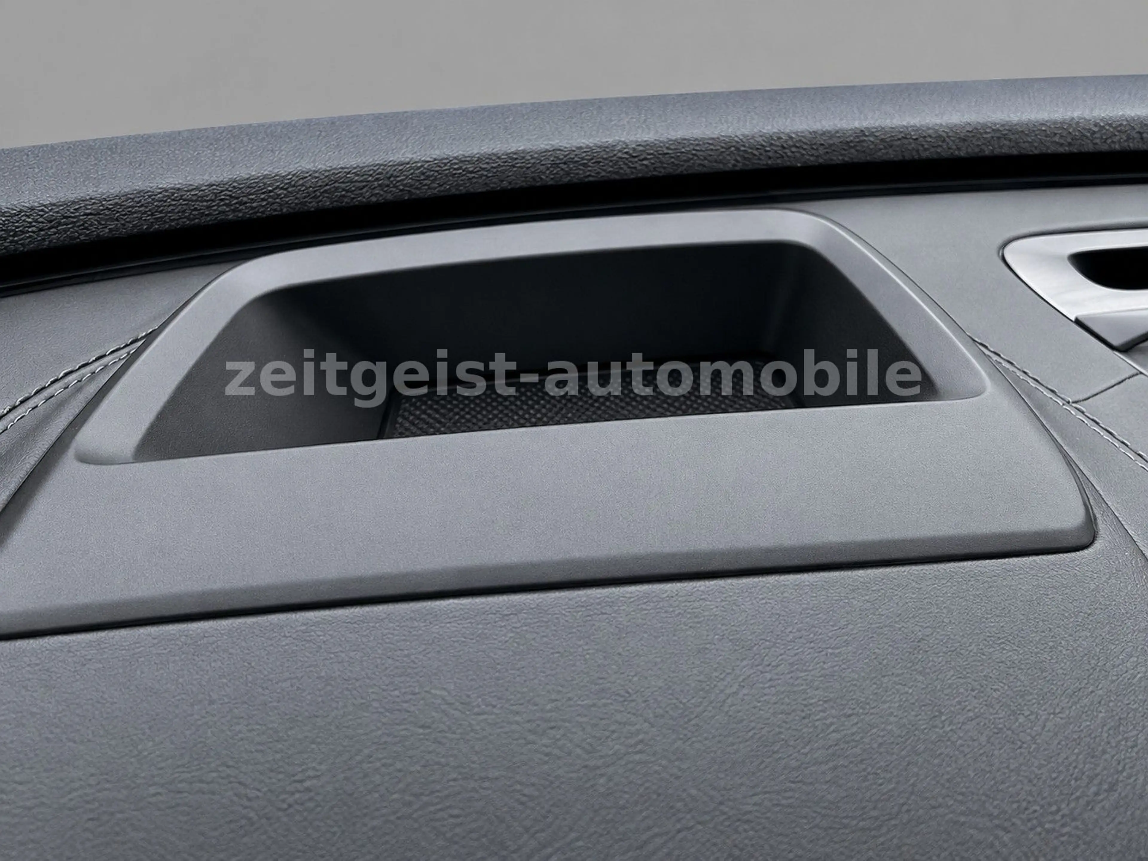 Volvo XC90 Inscription T8 AWD*7-SITZER*FULL EXTRAS* — photo 18