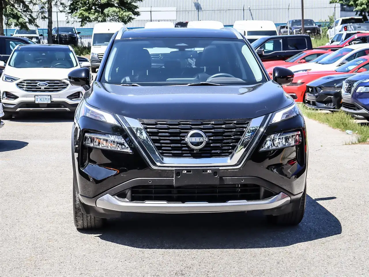 Nissan Rogue снимка Nissan Rogue