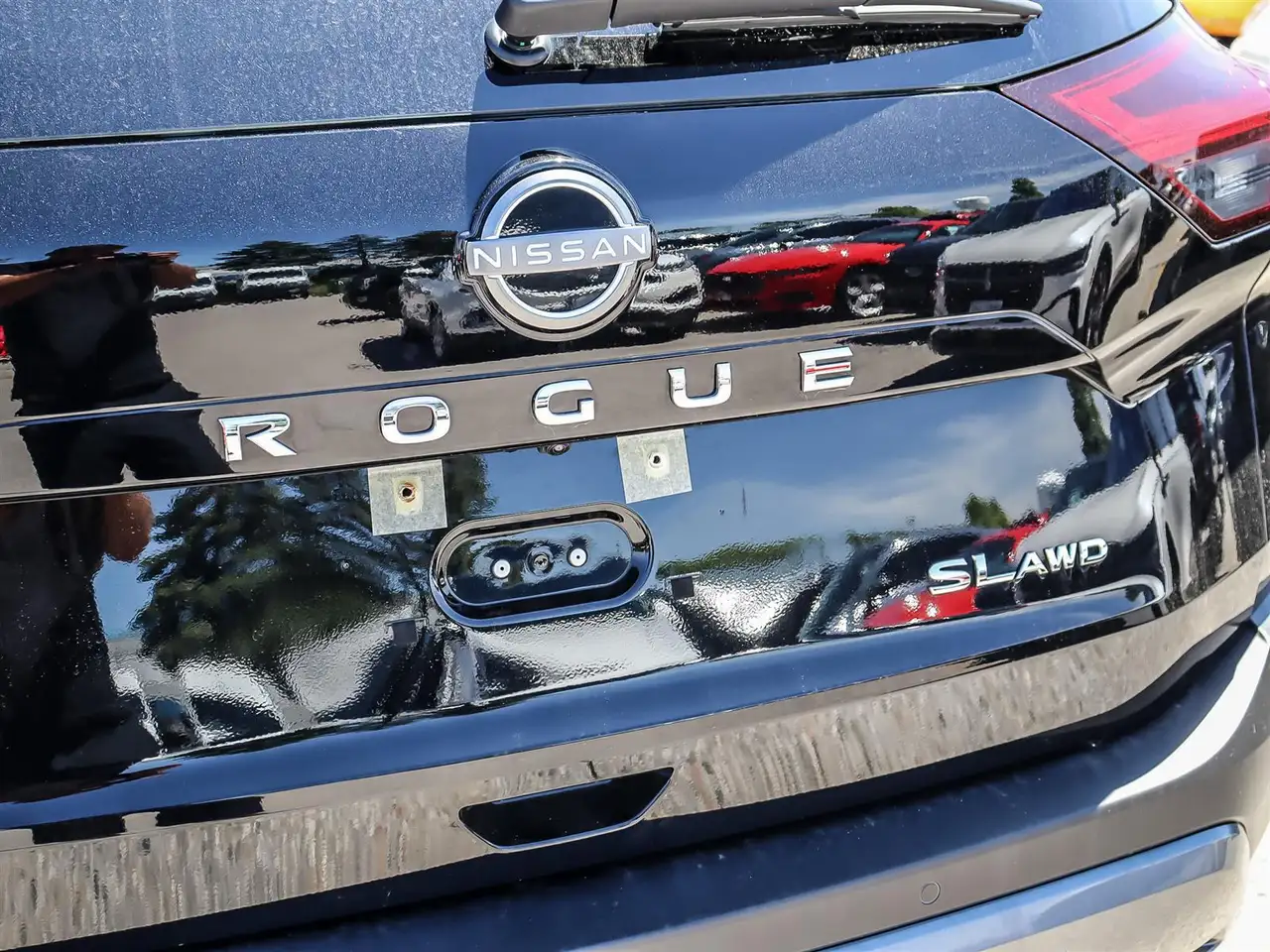 Nissan Rogue снимка Nissan Rogue