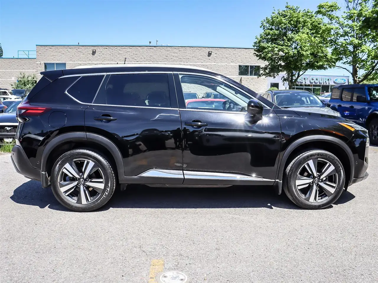Nissan Rogue снимка Nissan Rogue