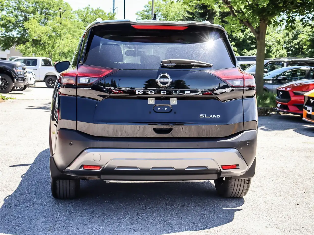 Nissan Rogue снимка Nissan Rogue