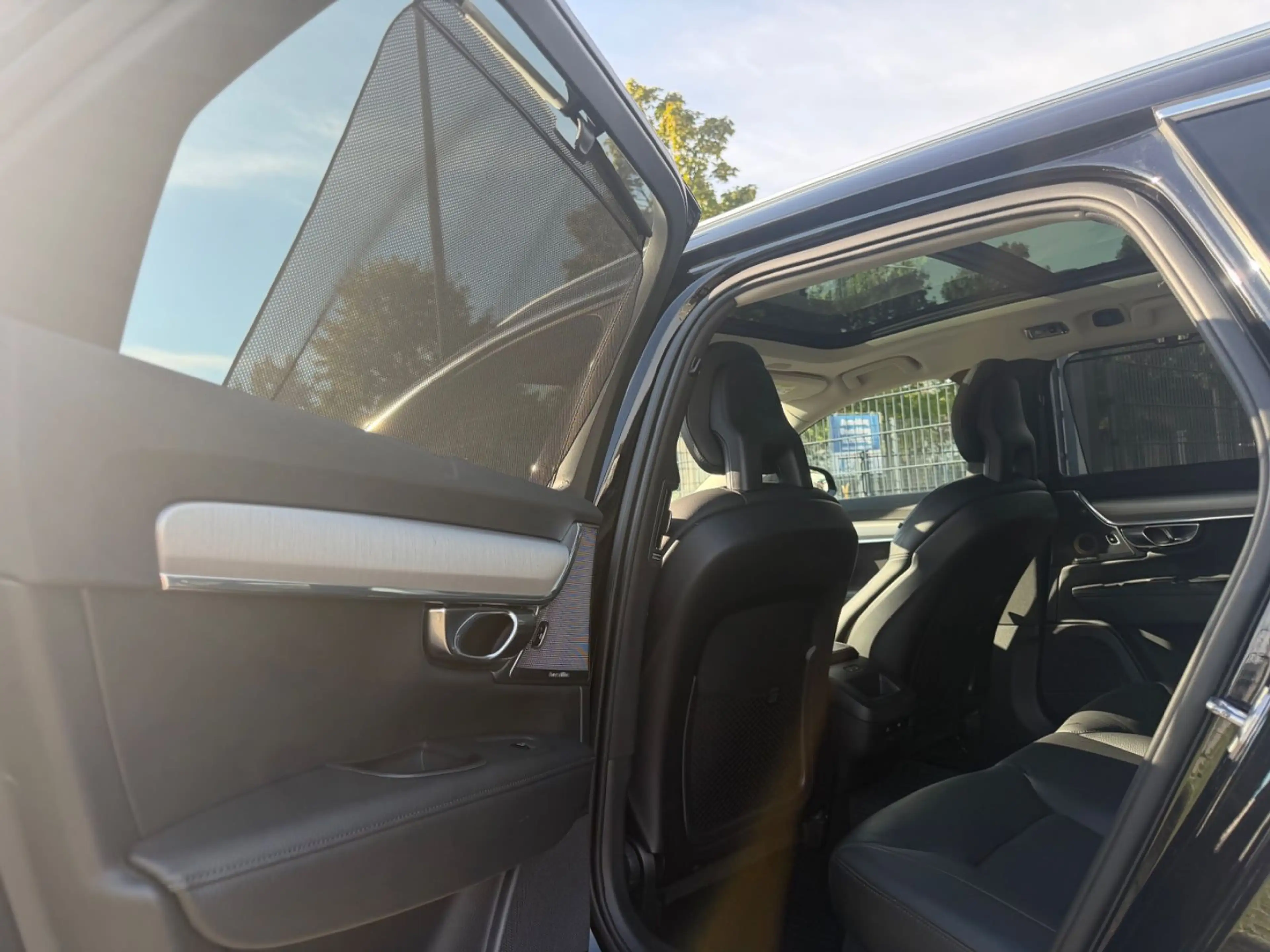 Volvo V90 Momentum B&W Sound/Panorama/AHK-Maxi Voll! — photo 10