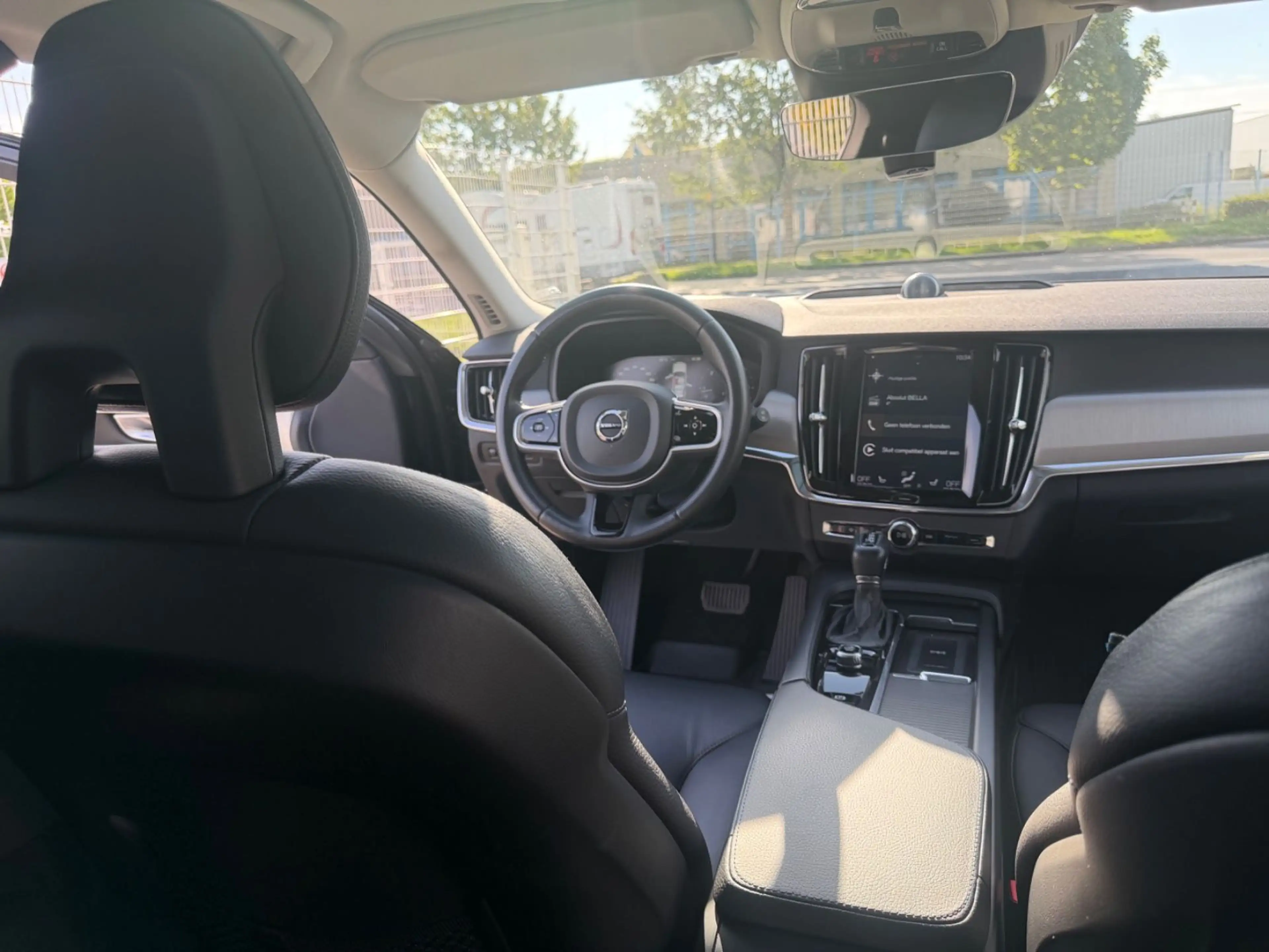 Volvo V90 Momentum B&W Sound/Panorama/AHK-Maxi Voll! — photo 8