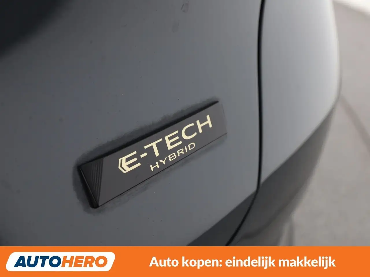 Renault Captur 1.6 Hybrid E-Tech Techno 36