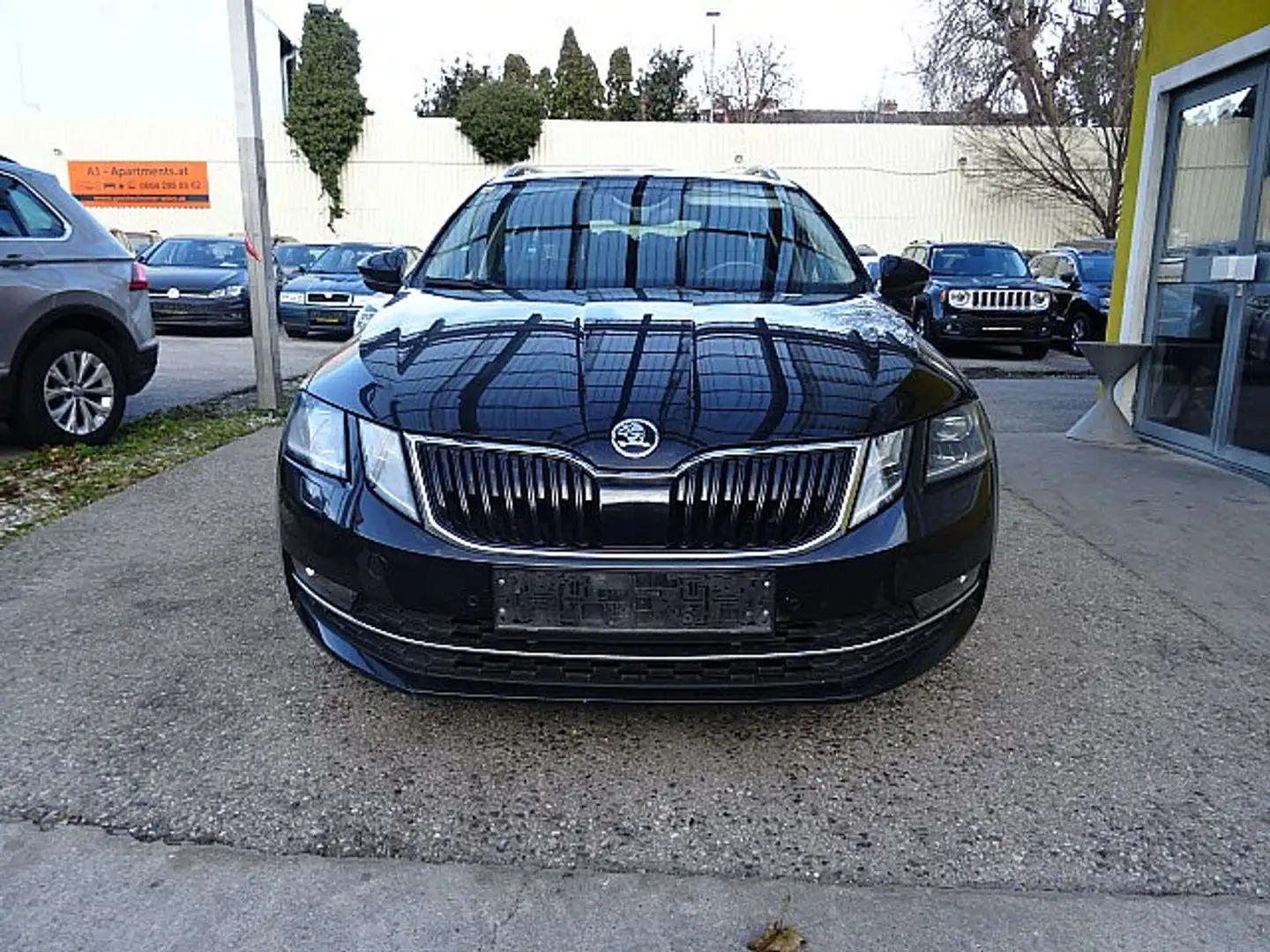 Skoda Octavia Octavia Combi 2,0 TDI Style Zwart - 1