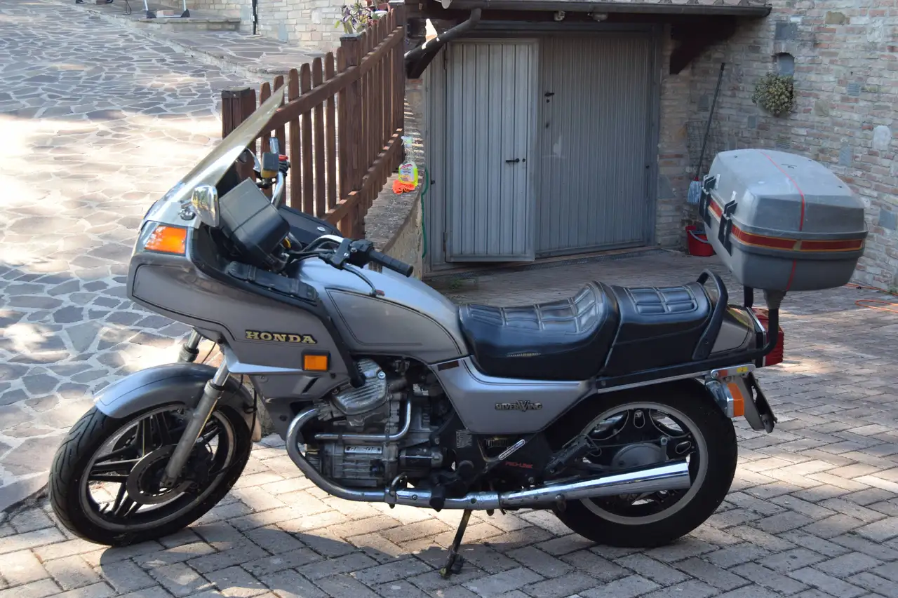 Honda GL 500