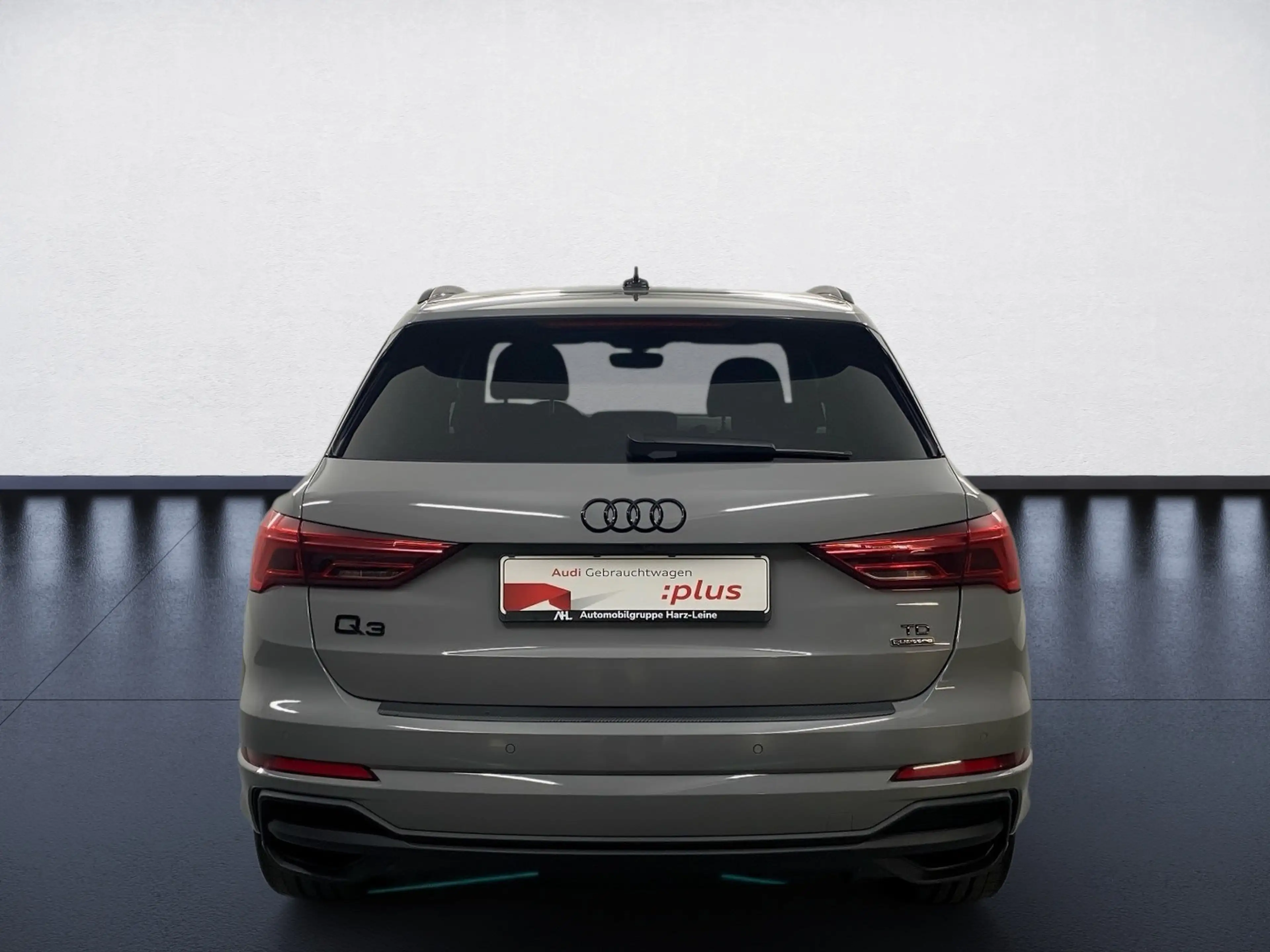 Audi Q3 35 TDI quattro S line AHK Pano 2xKlima 360 LM — photo 5