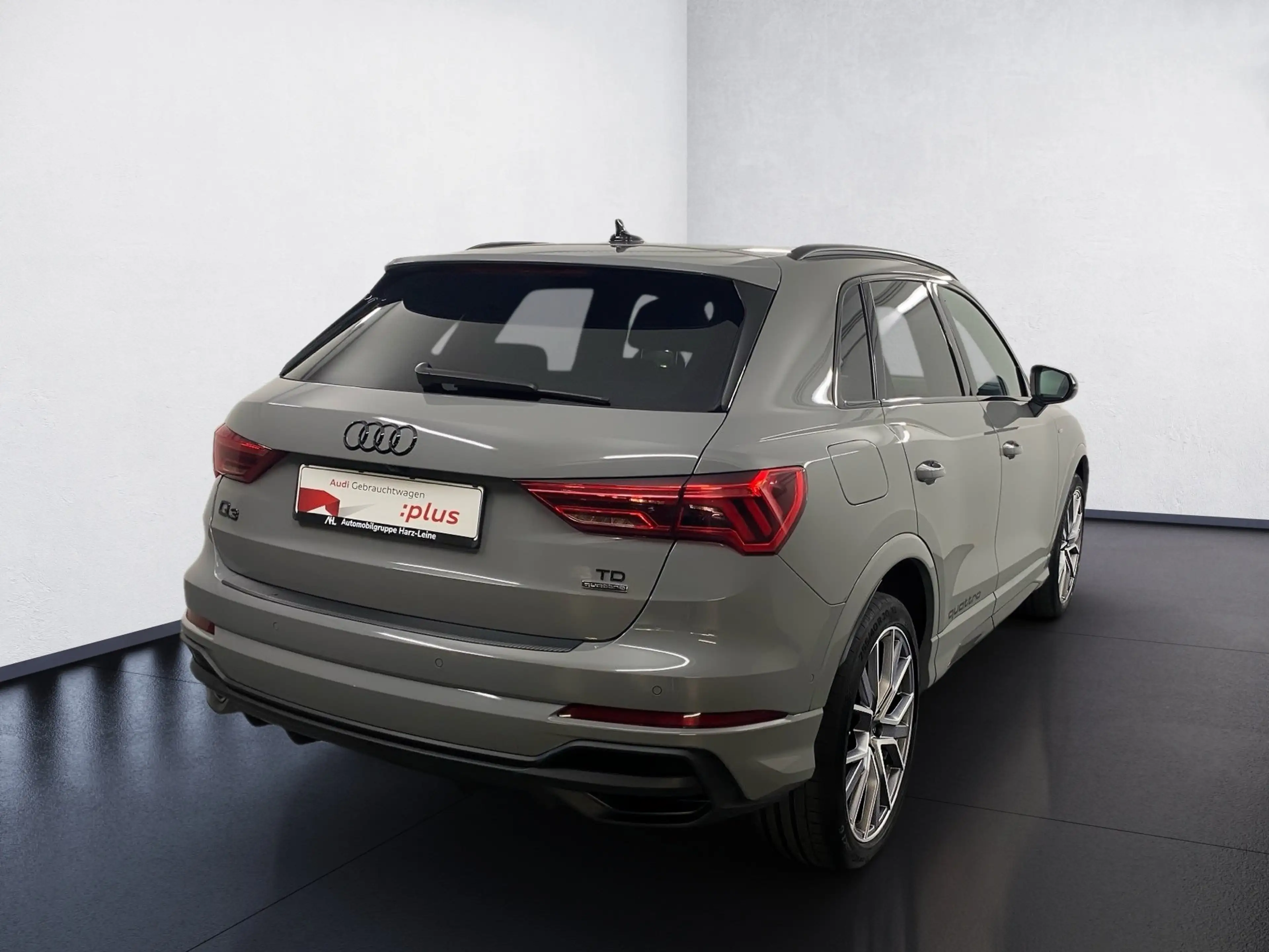 Audi Q3 35 TDI quattro S line AHK Pano 2xKlima 360 LM — photo 6
