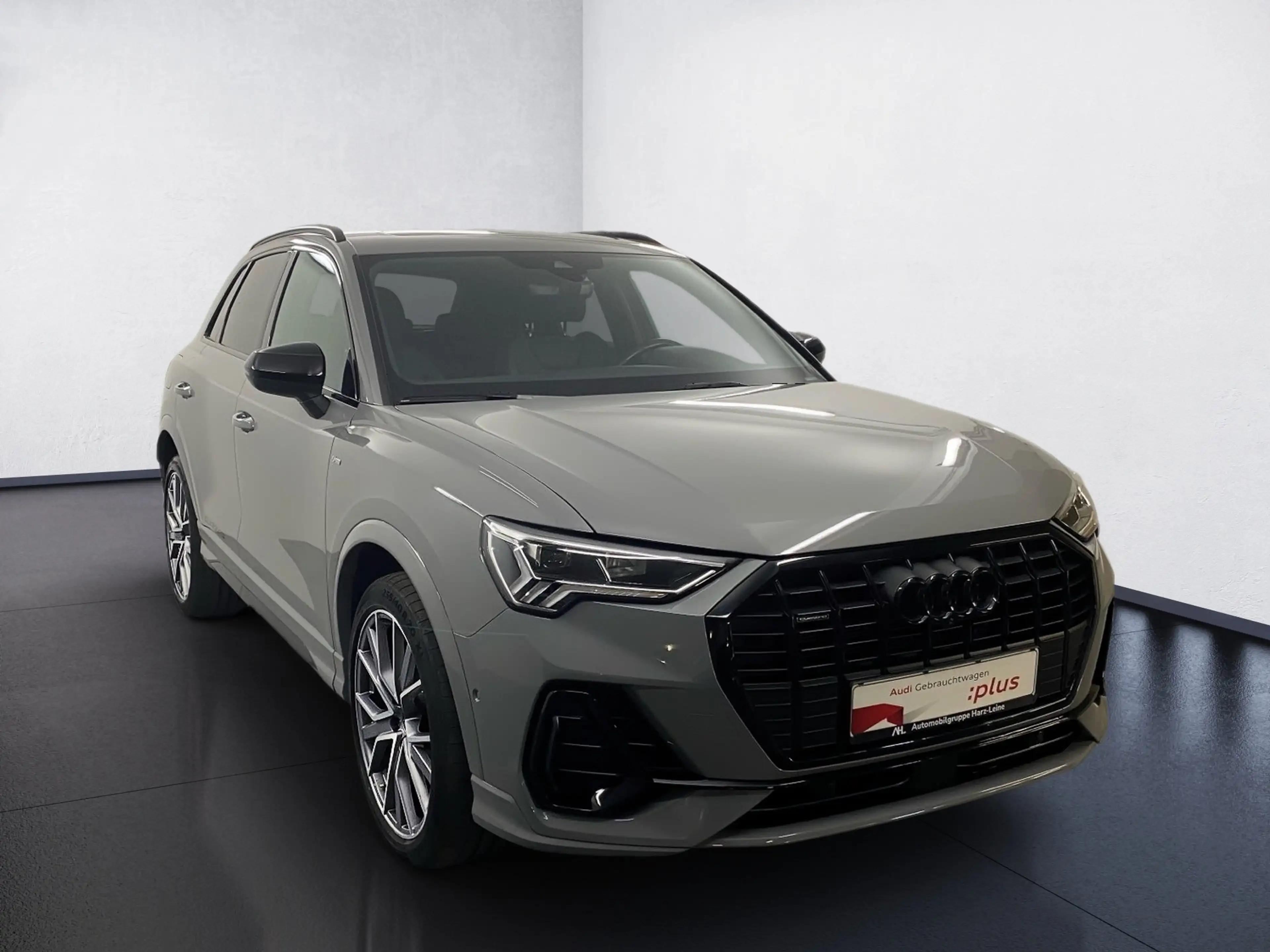 Audi Q3 35 TDI quattro S line AHK Pano 2xKlima 360 LM — photo 8