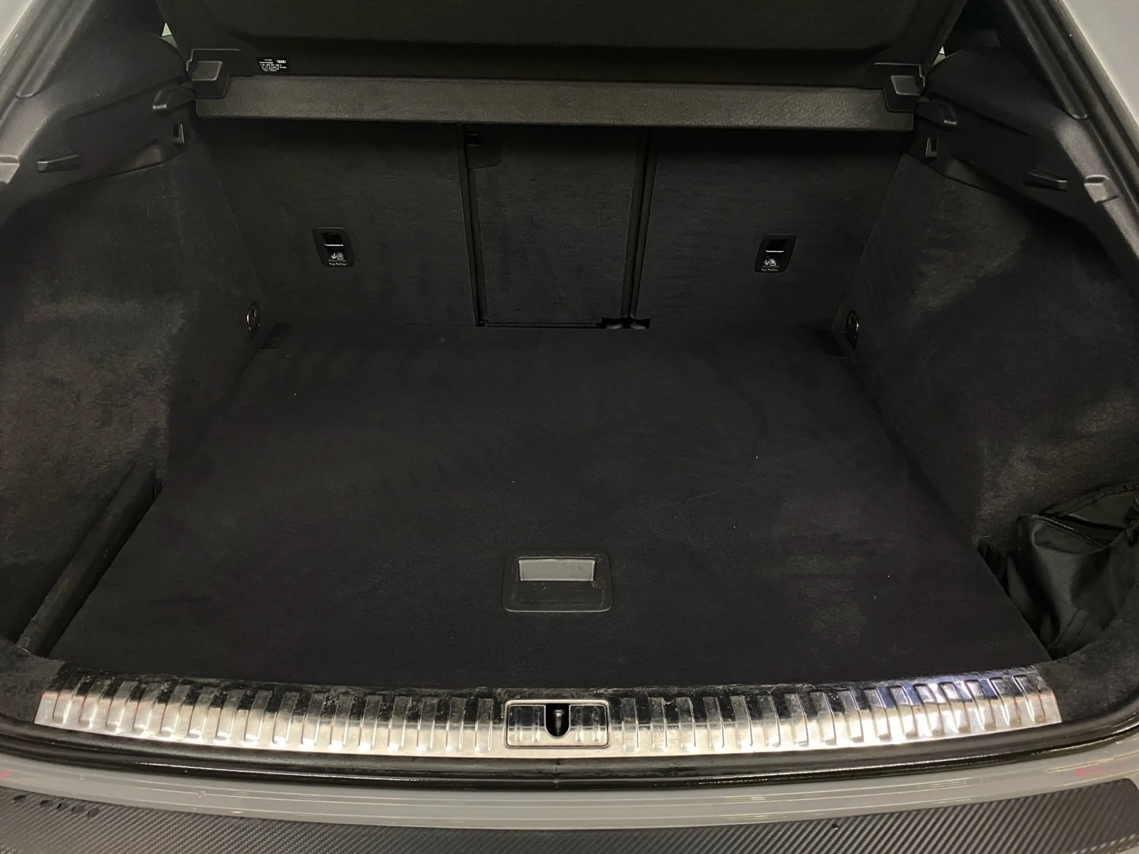Audi Q3 35 TDI quattro S line AHK Pano 2xKlima 360 LM — photo 15