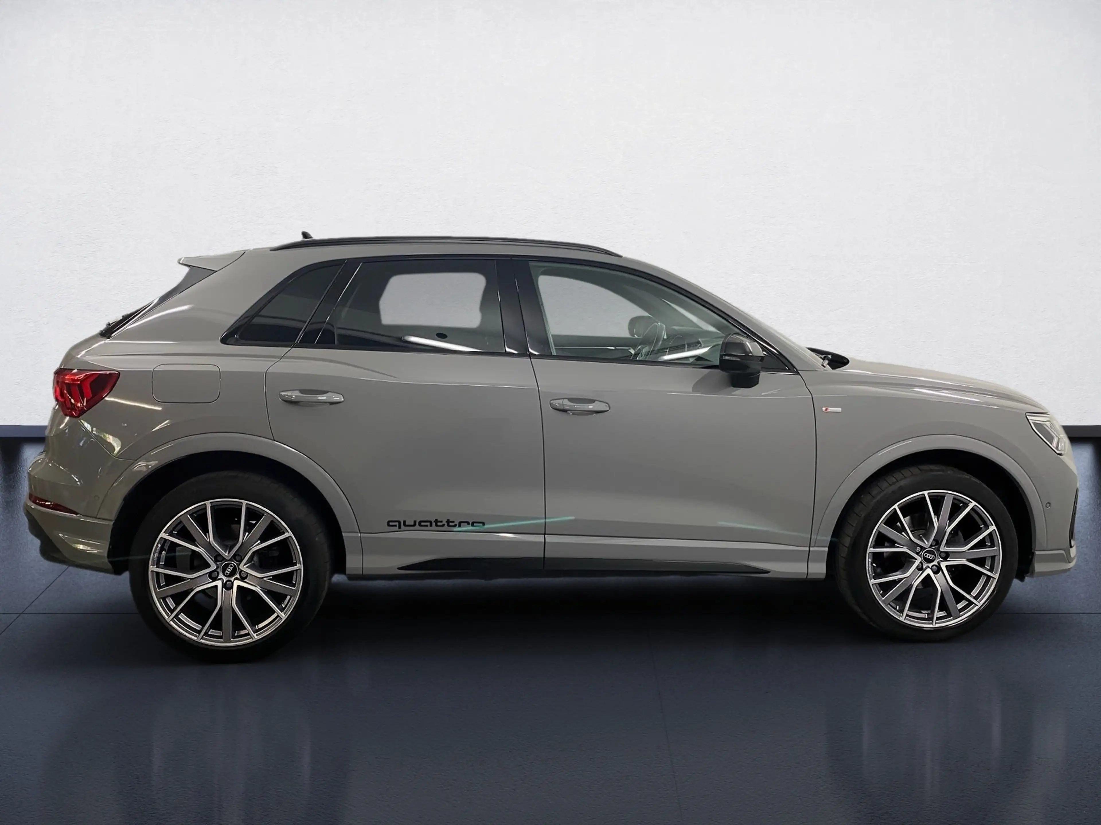 Audi Q3 35 TDI quattro S line AHK Pano 2xKlima 360 LM — photo 7