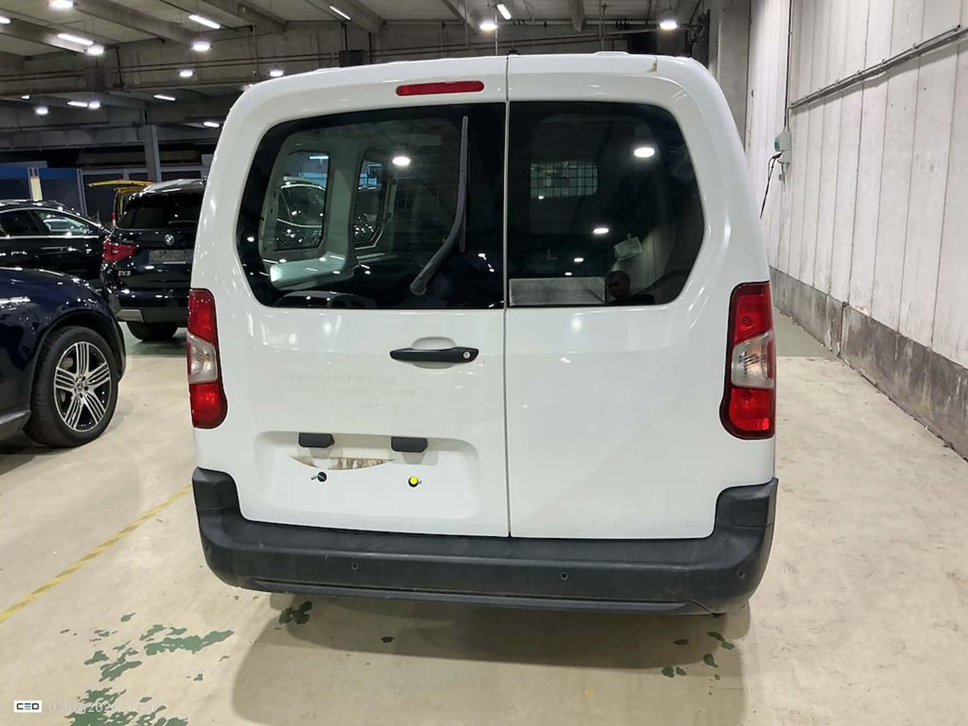 Peugeot Partner Partner 1.5 BlueHDi L2 Heavy / GPS/ Capteur Ar. A/C * Cruise* BLTHT *280X60€/m — photo 5