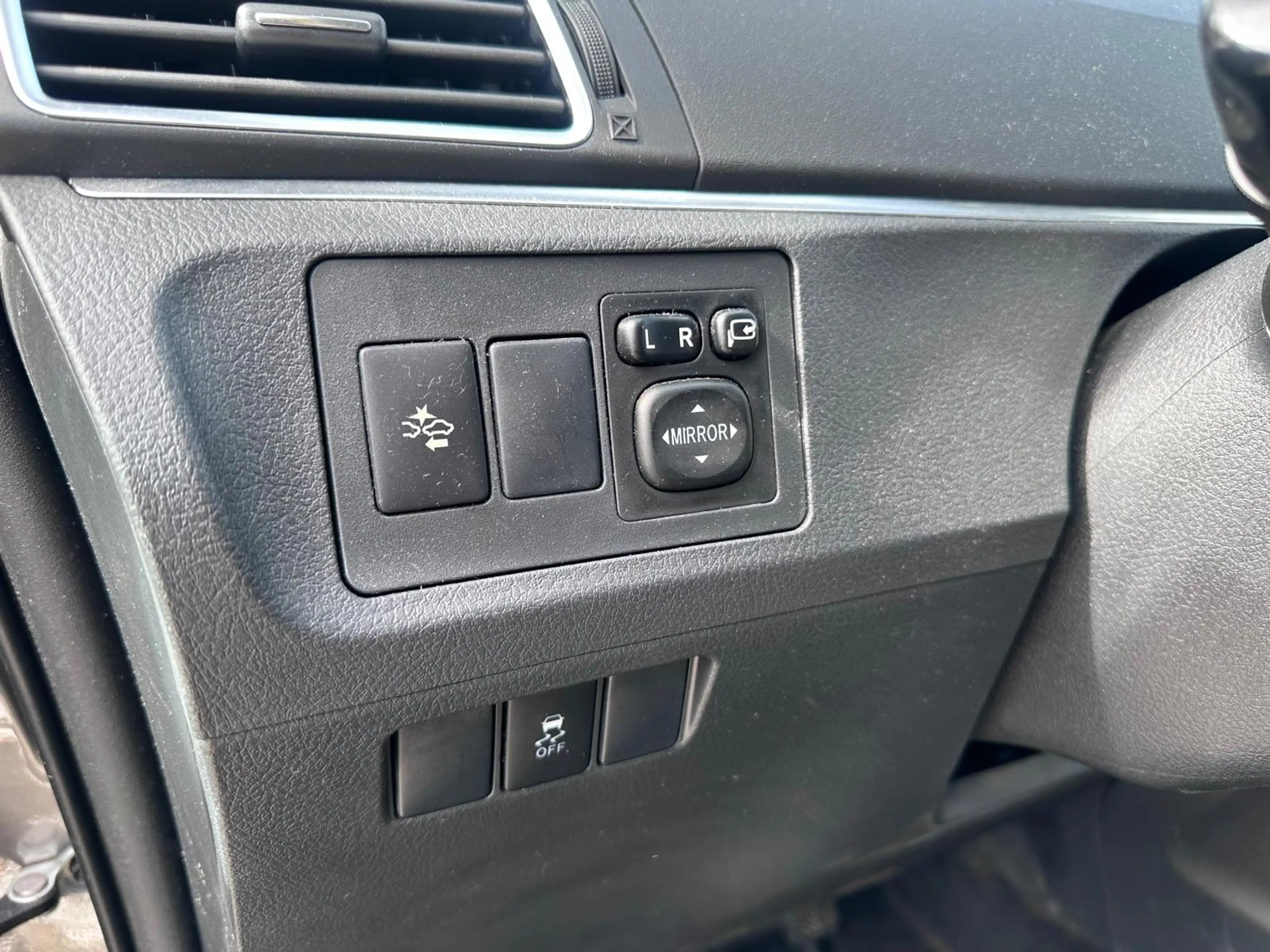 Toyota Verso 1.6i - 66.001KM - 7zitplaatsen - pano - camera - airco — photo 9