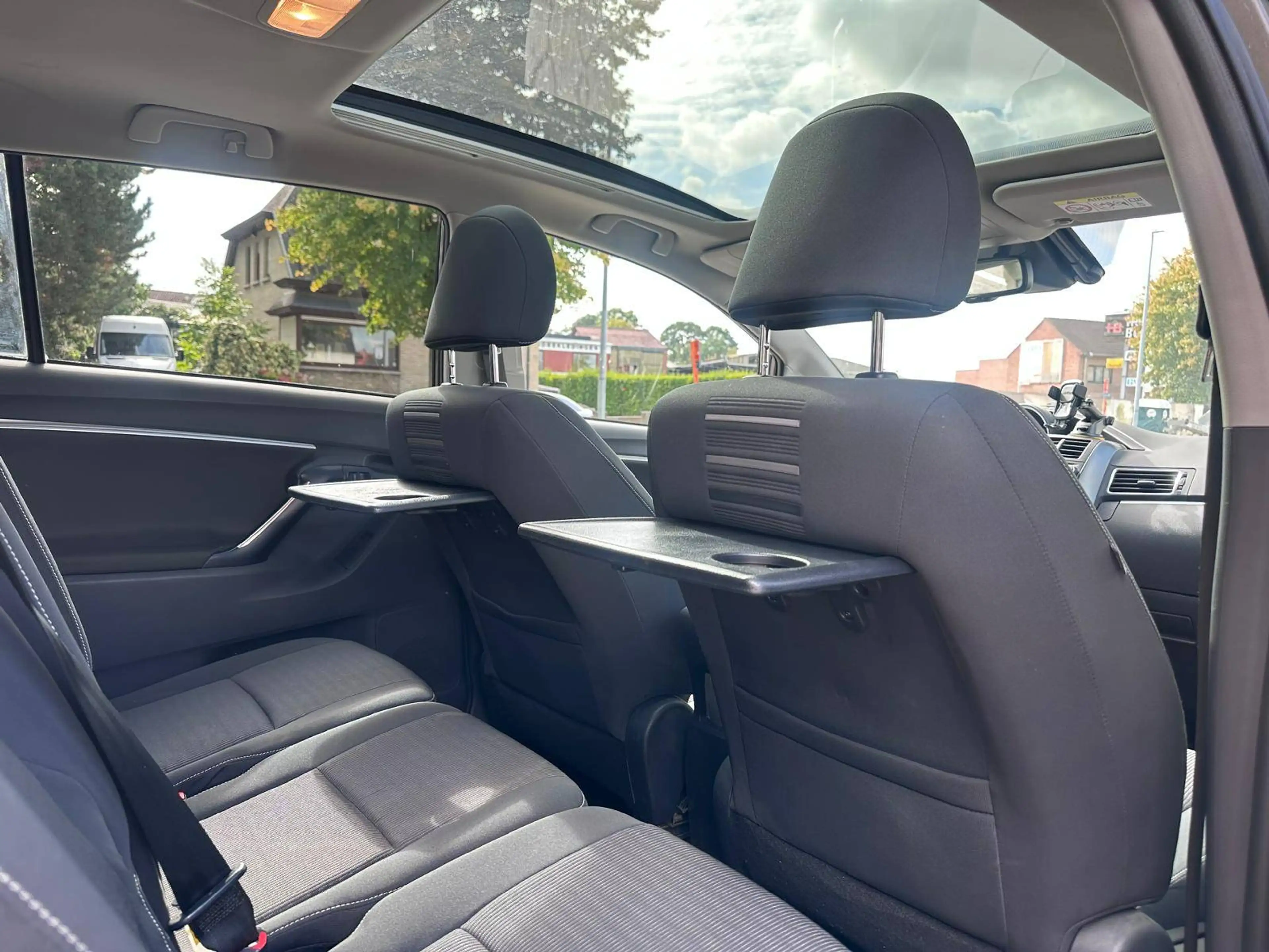 Toyota Verso 1.6i - 66.001KM - 7zitplaatsen - pano - camera - airco — photo 13