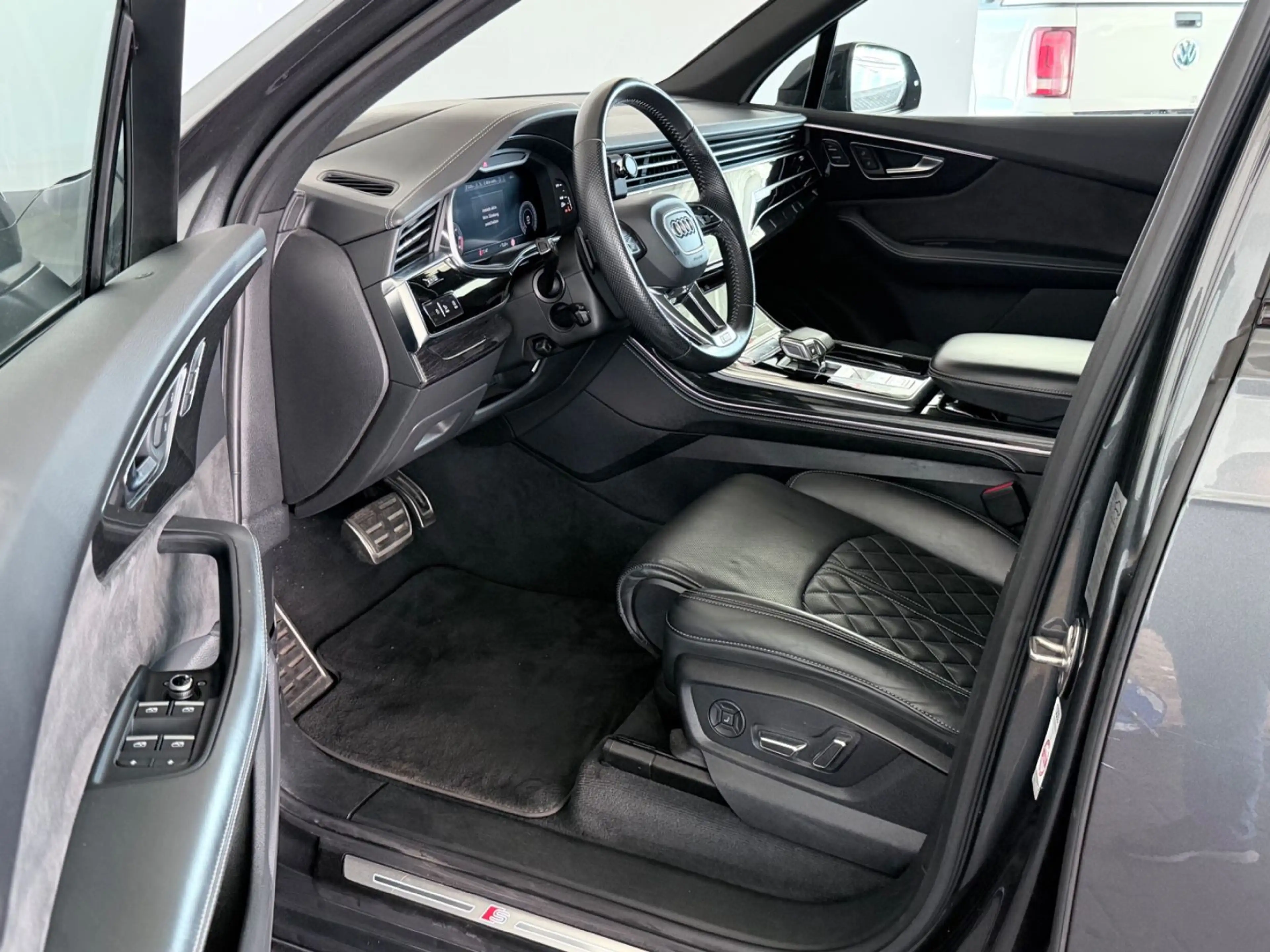 Audi SQ7 4.0 TDI quattro 22"|PANO|VIRTUAL|STNDHZNG — photo 5