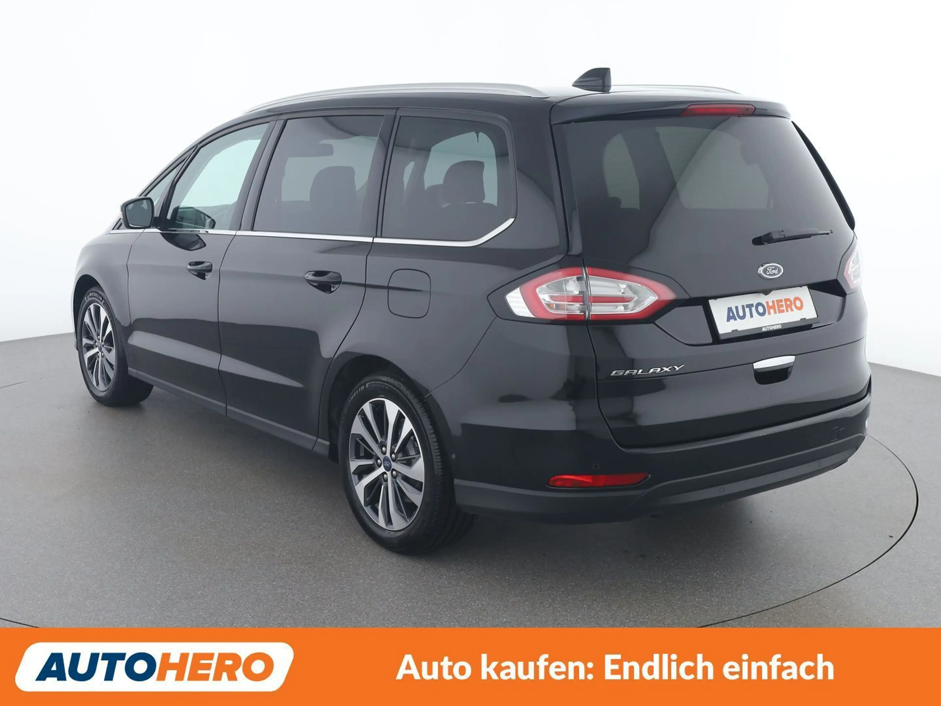 Ford Galaxy 2.0 TDCi EcoBlue Titanium — photo 4