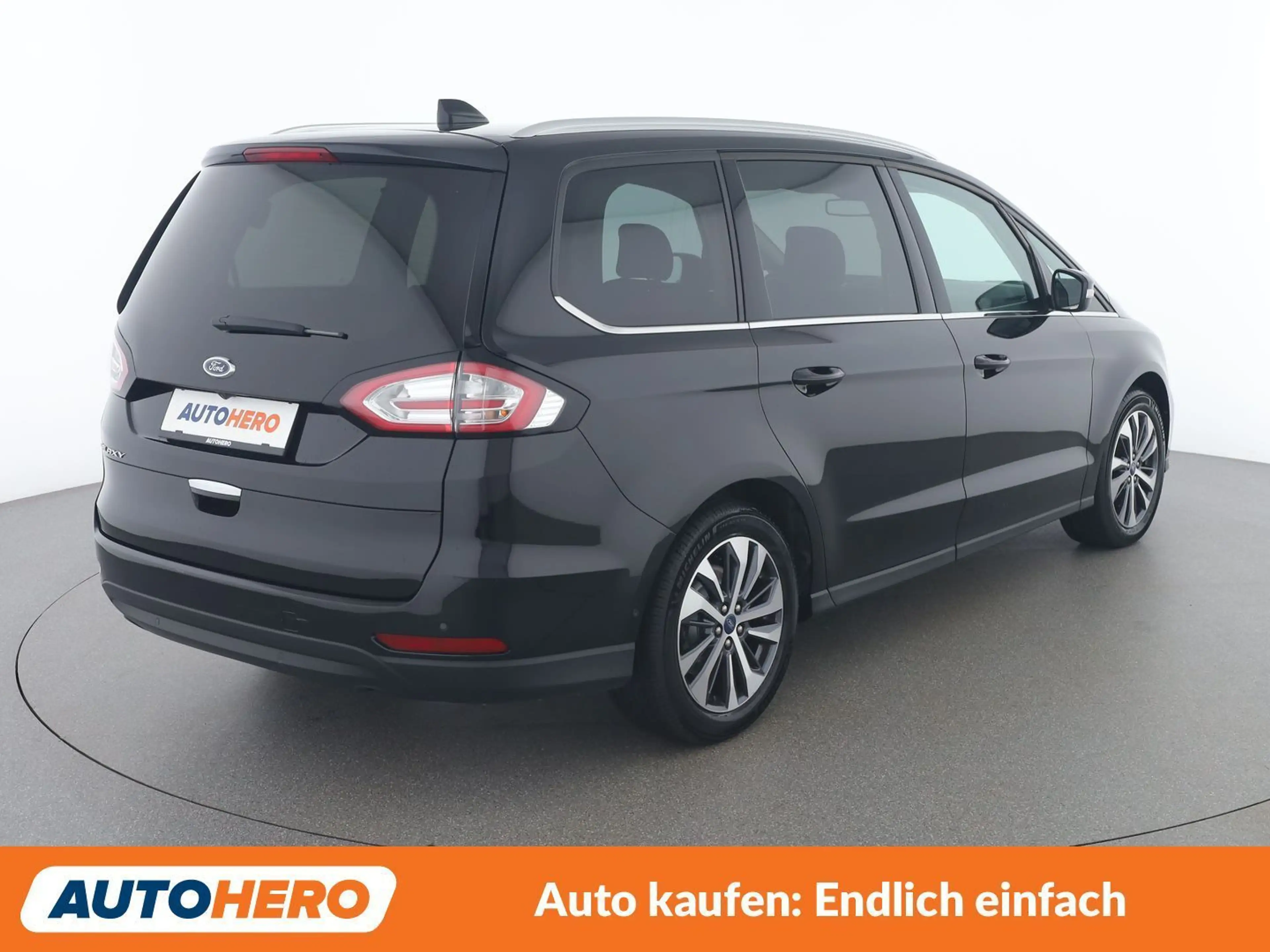 Ford Galaxy 2.0 TDCi EcoBlue Titanium — photo 6