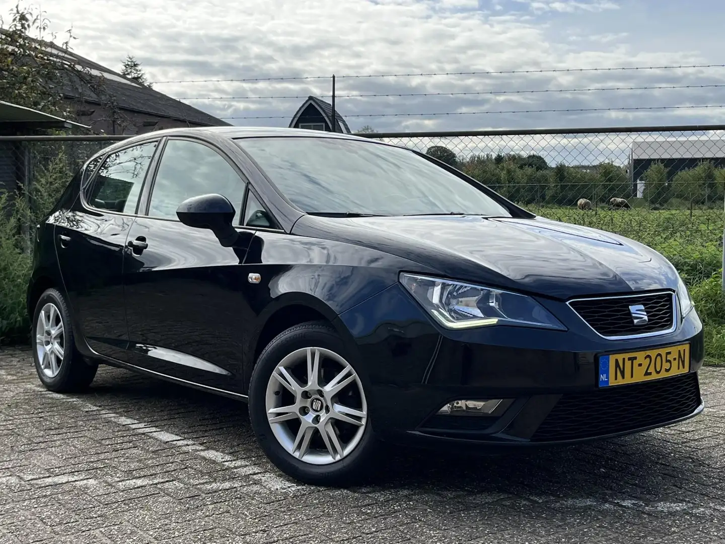SEAT Ibiza 1.0 EcoTSI Style Connect Carplay Noir - 1